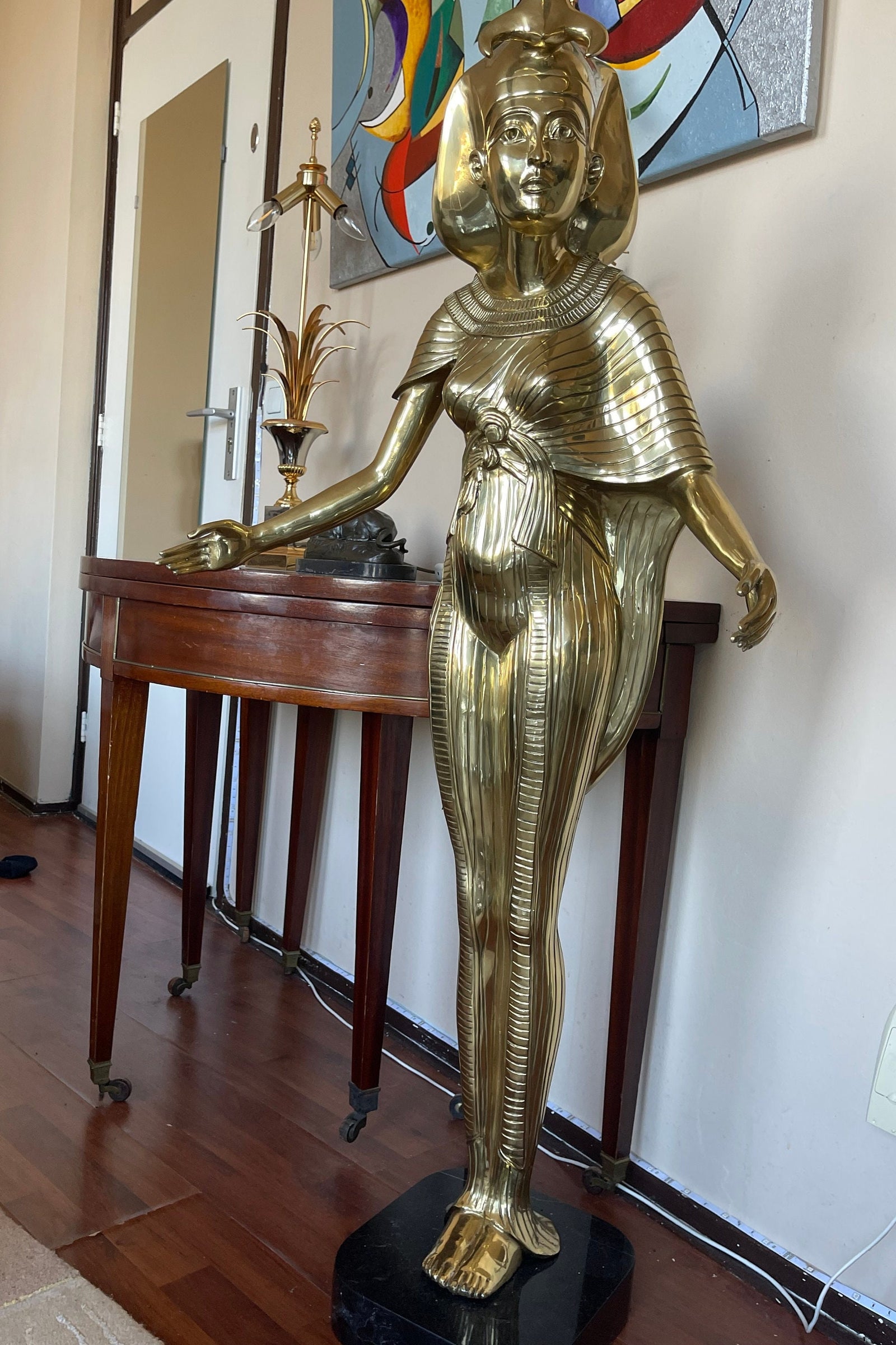 Vintage Egyptian Goddess Selket Statue โ a beautifully crafted brass figurine depicting the mythological goddess of protection and healing. This Egyptian sculpture is perfect for collectors of Egyptian antiques and ancient Egypt decor.