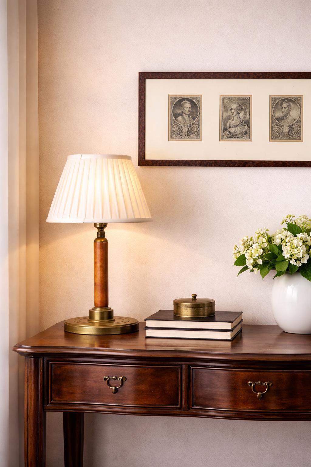 Vintage Wood and Brass Table Lamp, Mid-Century Bedside Lighting