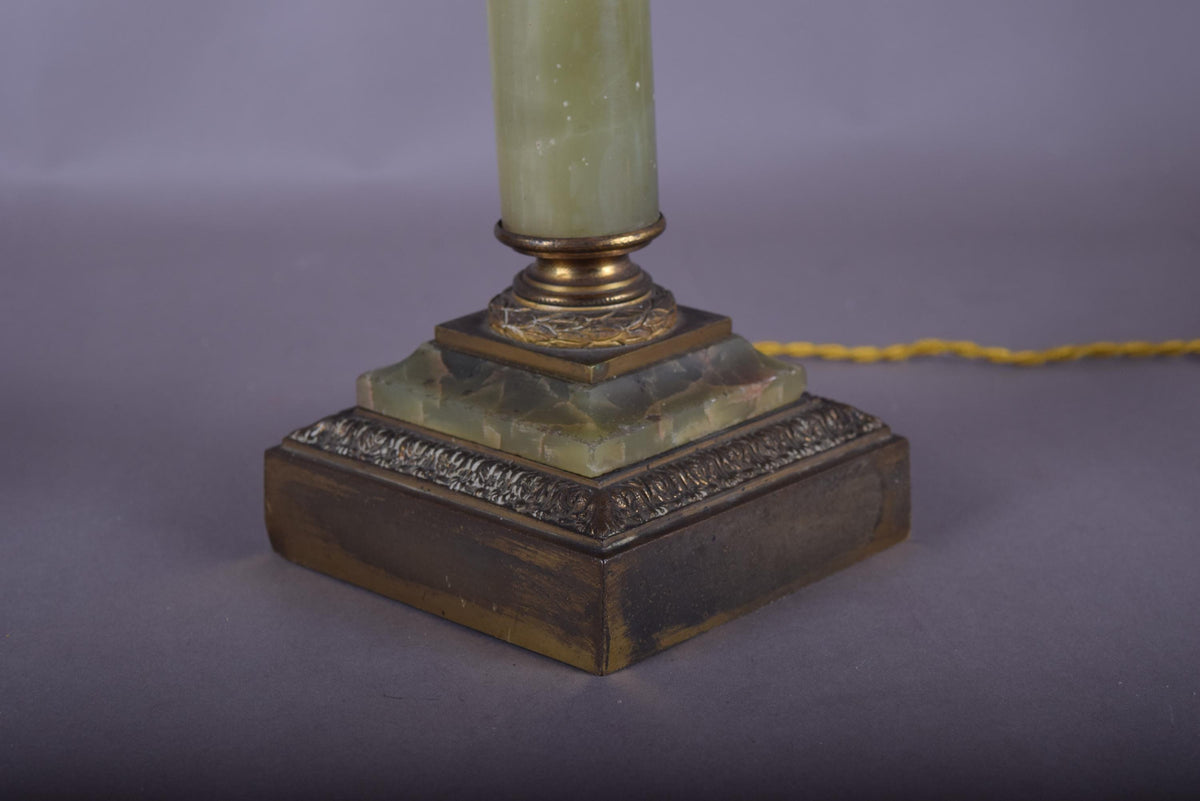 Vintage 1930s Green Onyx Column Table Lamp – Gold-Plated Corinthian Capital, Neoclassical Statement Lighting