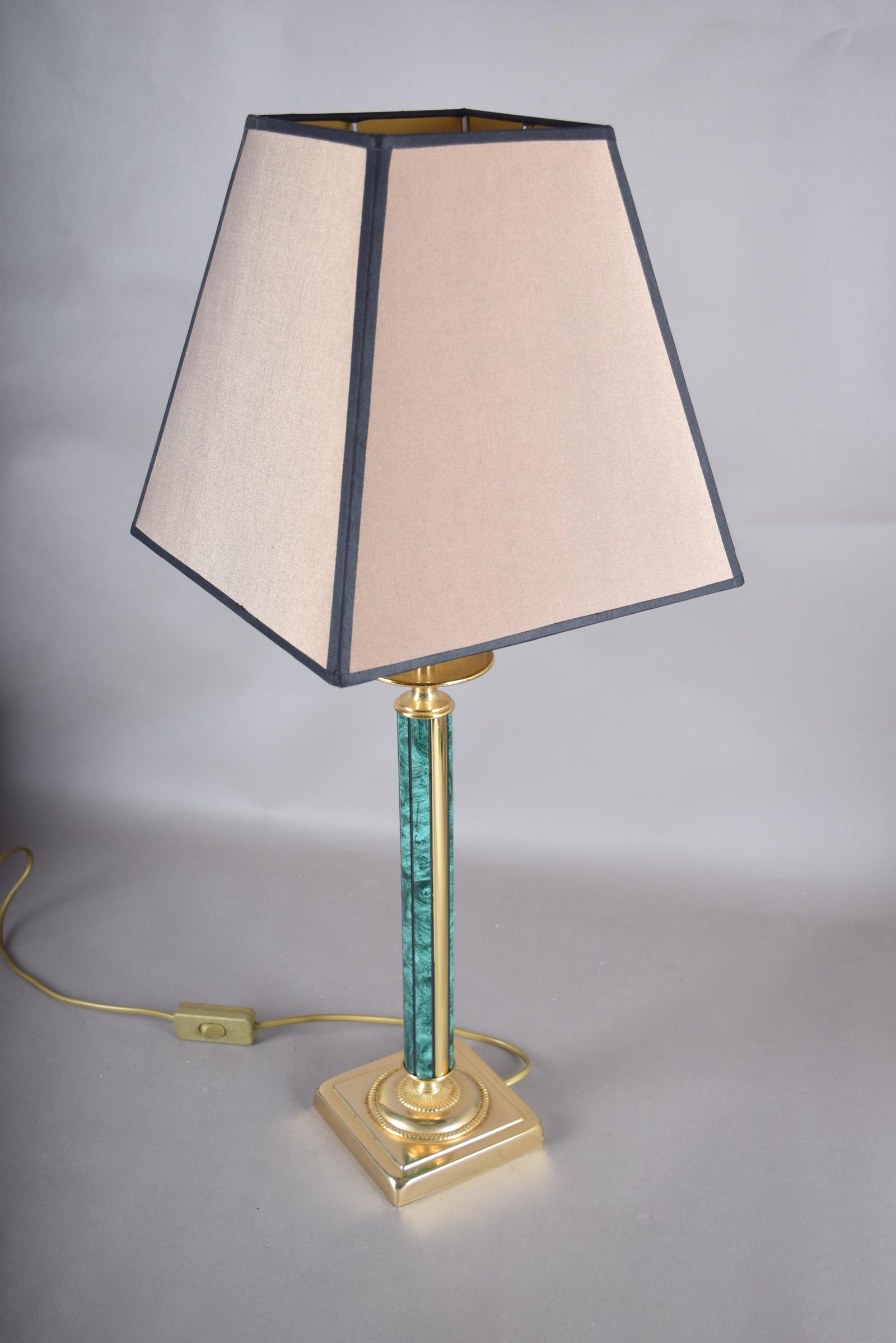 Vintage 1980s Table Lamp, Malachite-Style Green Column, Gold-Toned Metal, Hollywood Regency Style