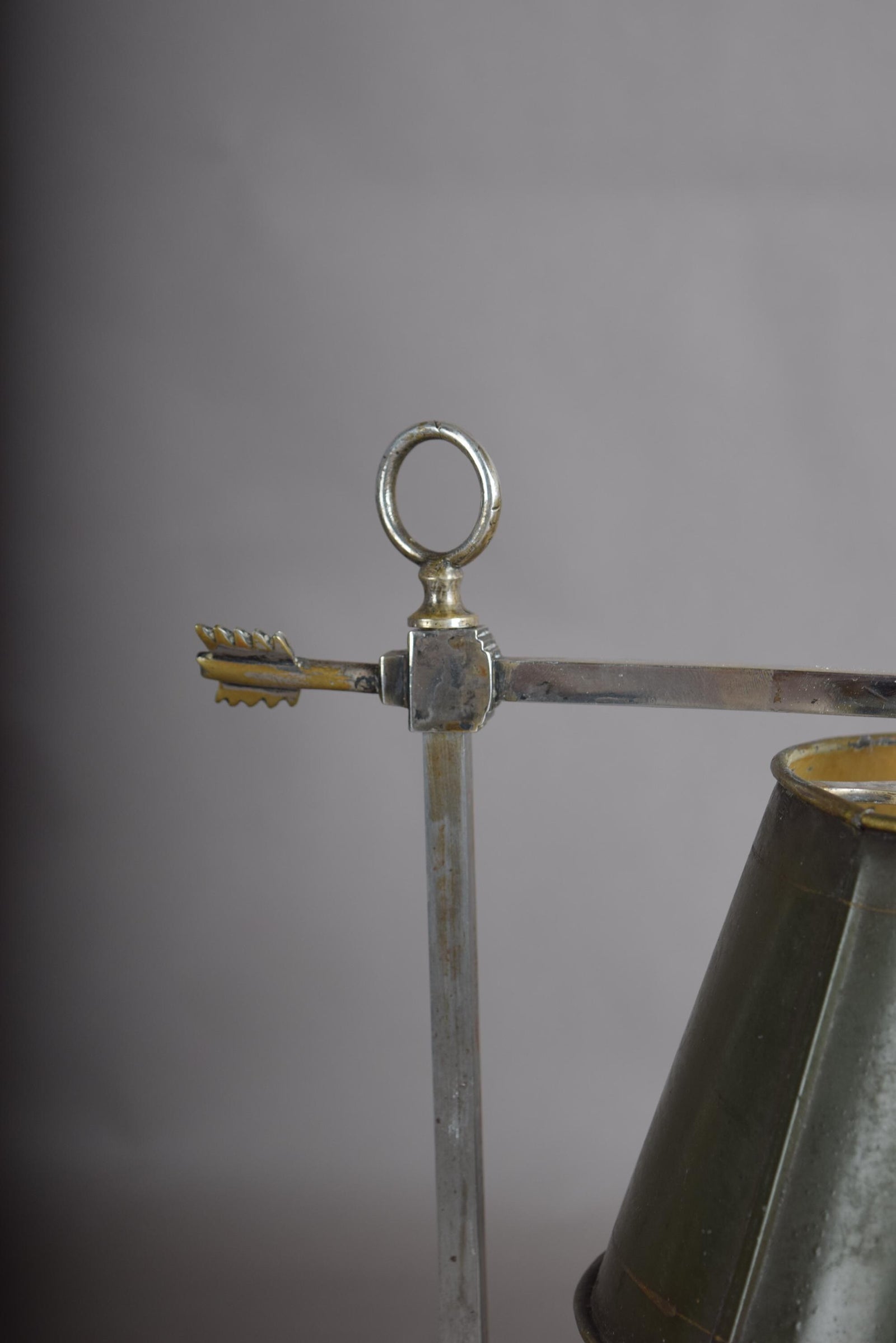 Single-Arm Bouillotte Desk Lamp, Silvered Metal with Arrow Locking Mechanism, Olive Tole Shade, 1950s