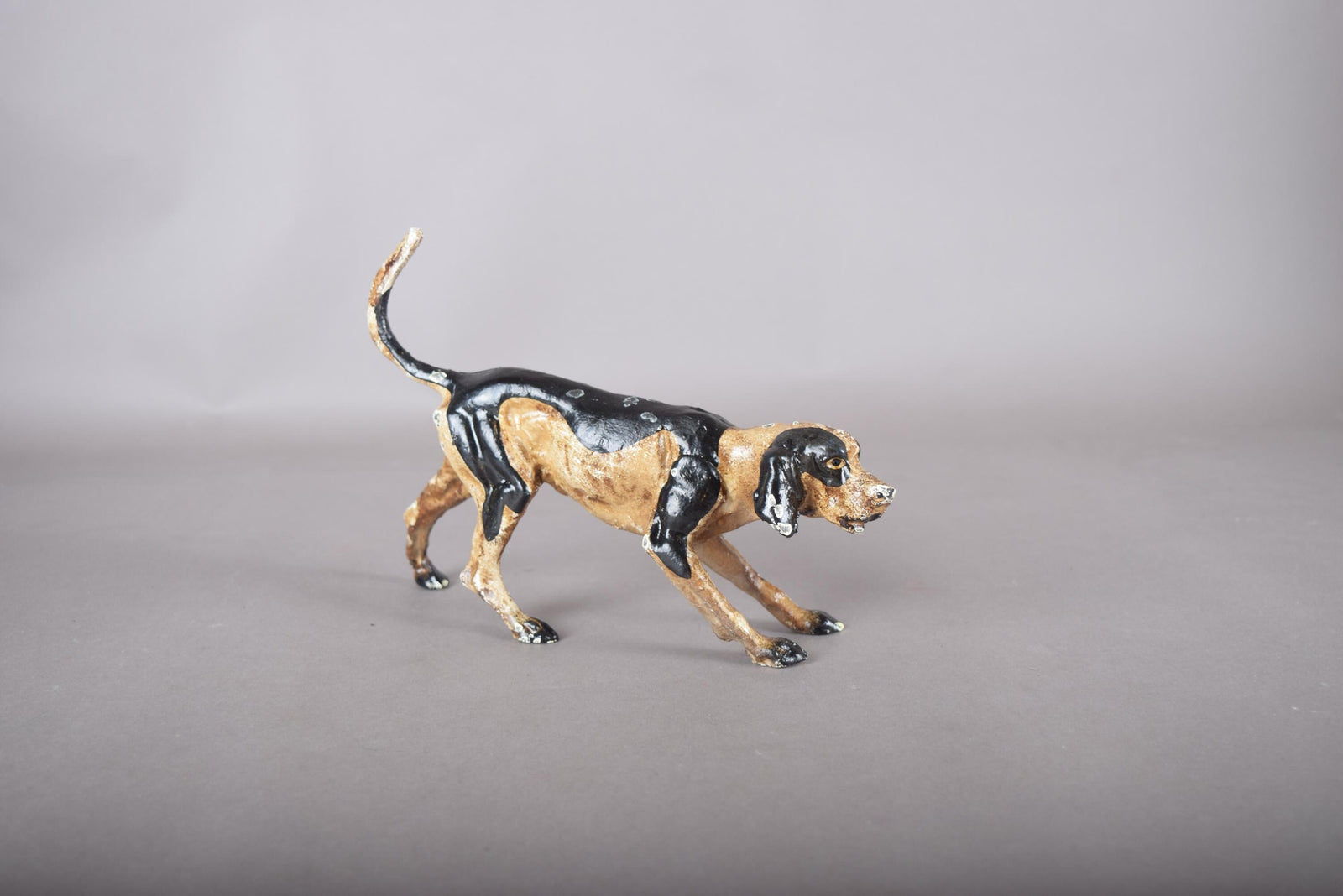 Vintage Circa 1930-1960 Hand-Painted Cast Metal Foxhound Figurine – English Sporting Country Decor Collectible