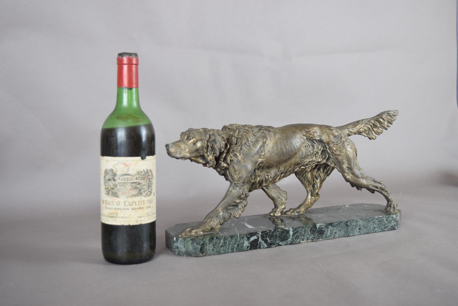 Vintage Patinated Spelter English Setter Dog Sculpture, Green Marble Base, Animalier Style, 1930s