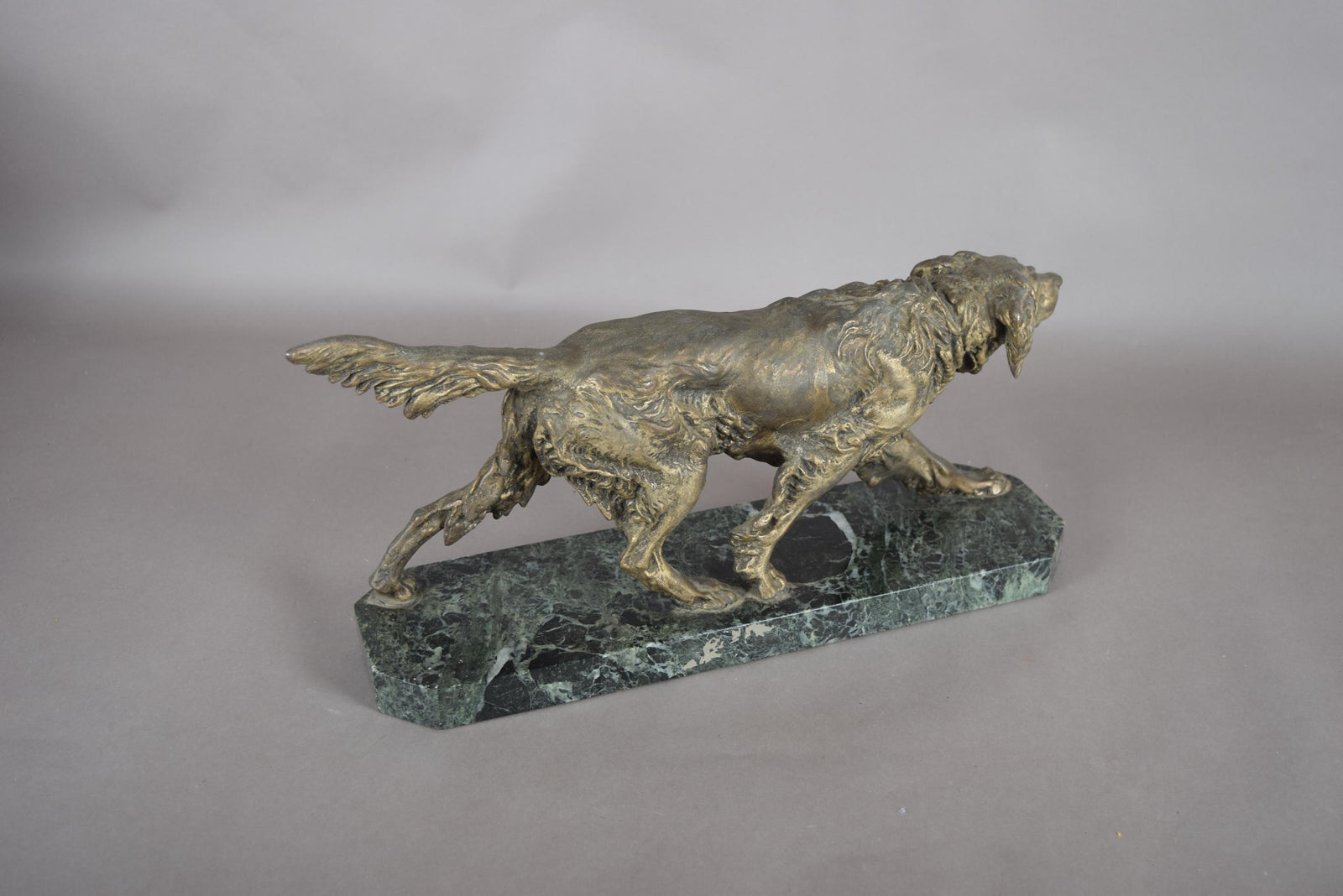 Vintage Patinated Spelter English Setter Dog Sculpture, Green Marble Base, Animalier Style, 1930s