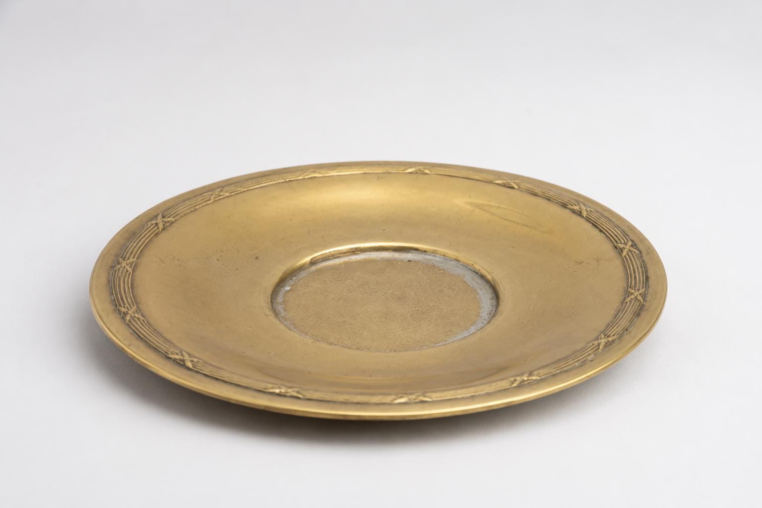 Vintage Brass Apple Trinket Box on Pedestal Dish, Hollywood Regency, 1950s