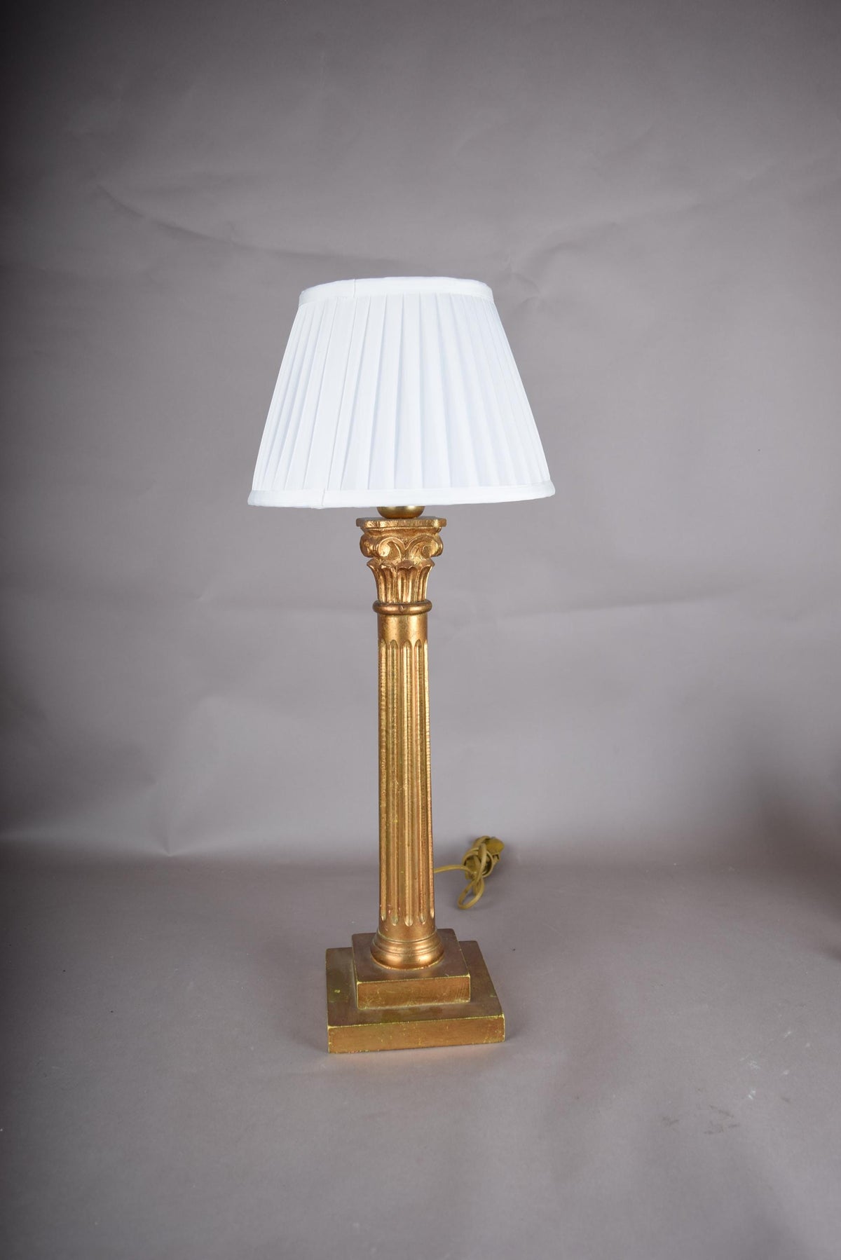 Vintage Italian Neoclassical Style Gilt Wood Column Table Lamp