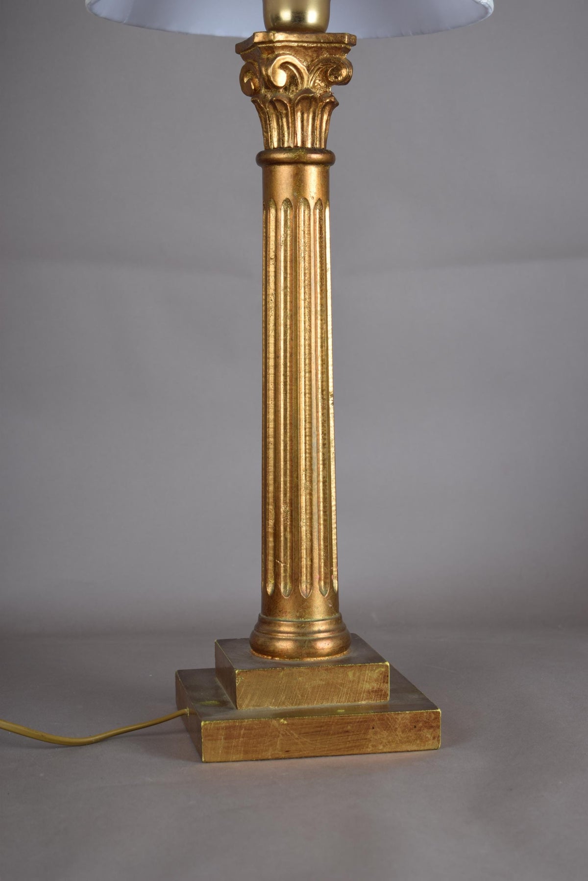 Vintage Italian Neoclassical Style Gilt Wood Column Table Lamp