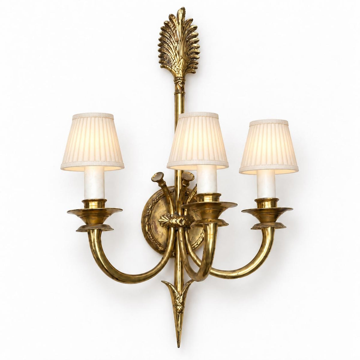 Gilt bronze Three-Arm Wall Sconce, Quiver and Foliate Backplate,