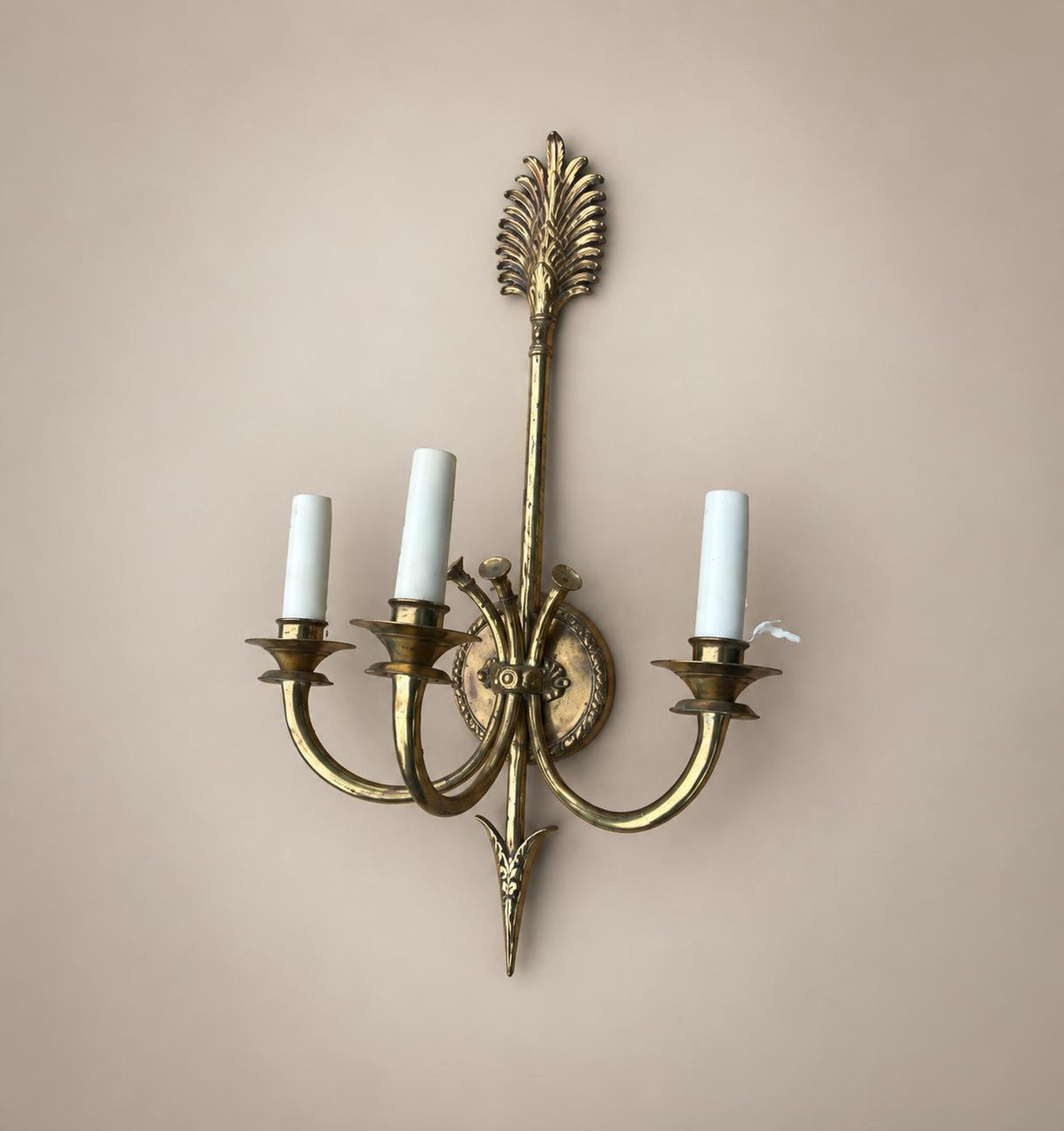 Gilt bronze Three-Arm Wall Sconce, Quiver and Foliate Backplate,
