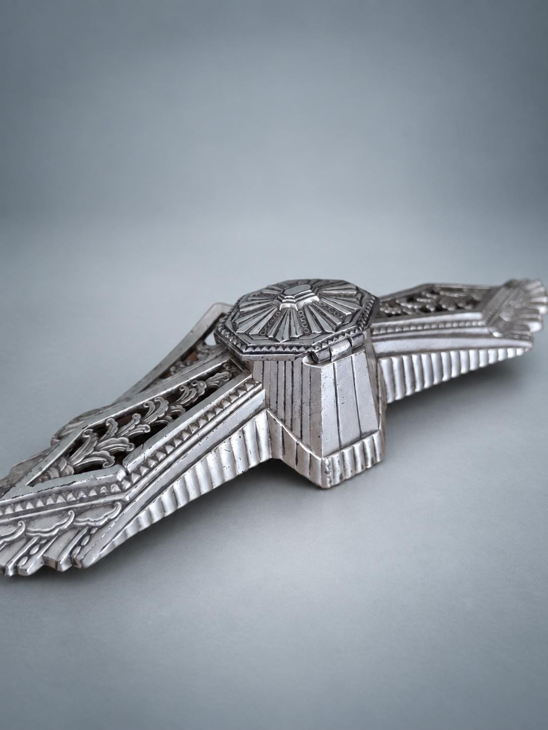 Antique French Art Deco Fan-Motif Inkwell, Geometric Silver-Tone Metal — France, circa 1930