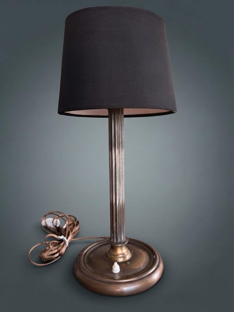 Vintage Neoclassical Style Fluted Column Table Lamp, Brass-Tone Metal on Round Base, with Black Shade