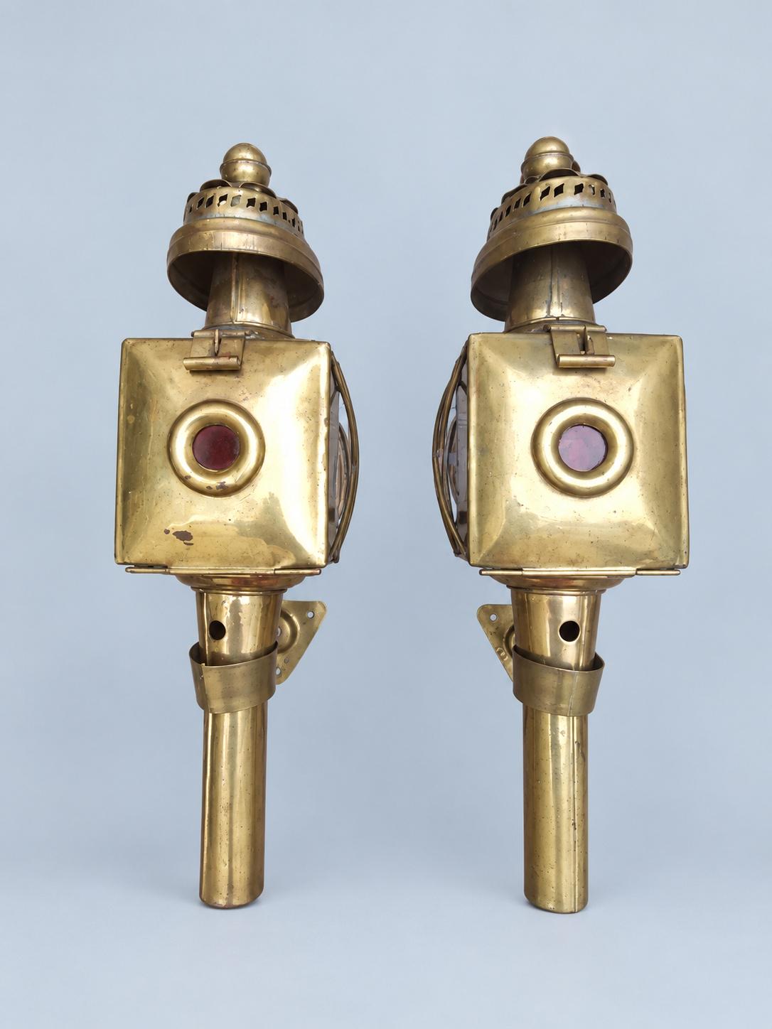 Vintage Pair of Brass-Tone Carriage Lanterns with Oval Glass Fronts and Wall Brackets