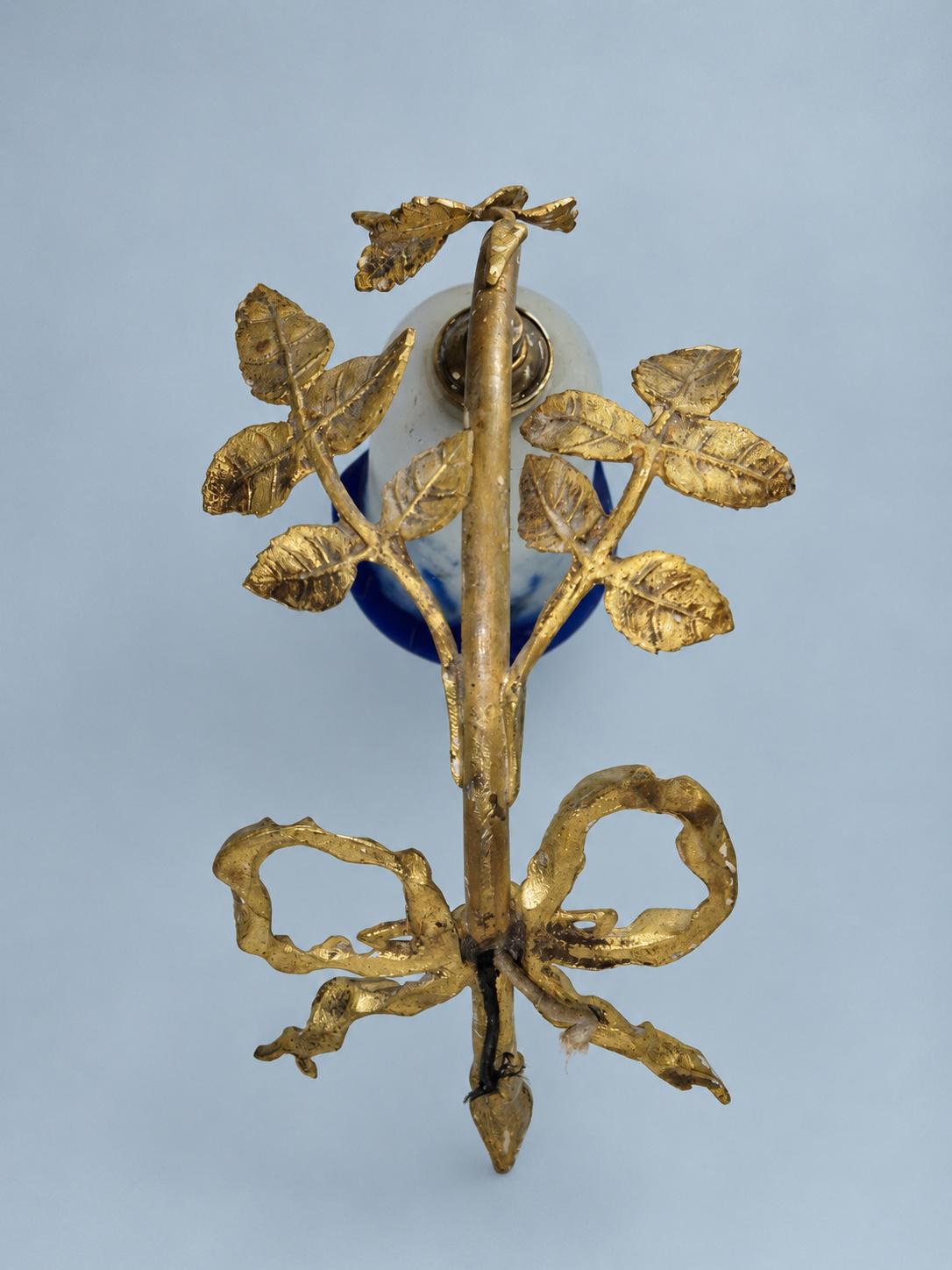 Vintage Single Louis XVI Style Gilt Metal Wall Sconce with Ribbon Bow, Leafy Branches and Mottled Cobalt Glass Tulip Shade