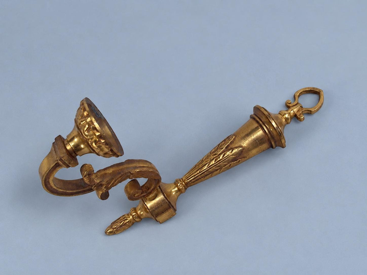 1950s Brass and Bronze Wall Sconce Pair, Louis XVI Style Leaf Quiver Backplates and Single Scroll Arms