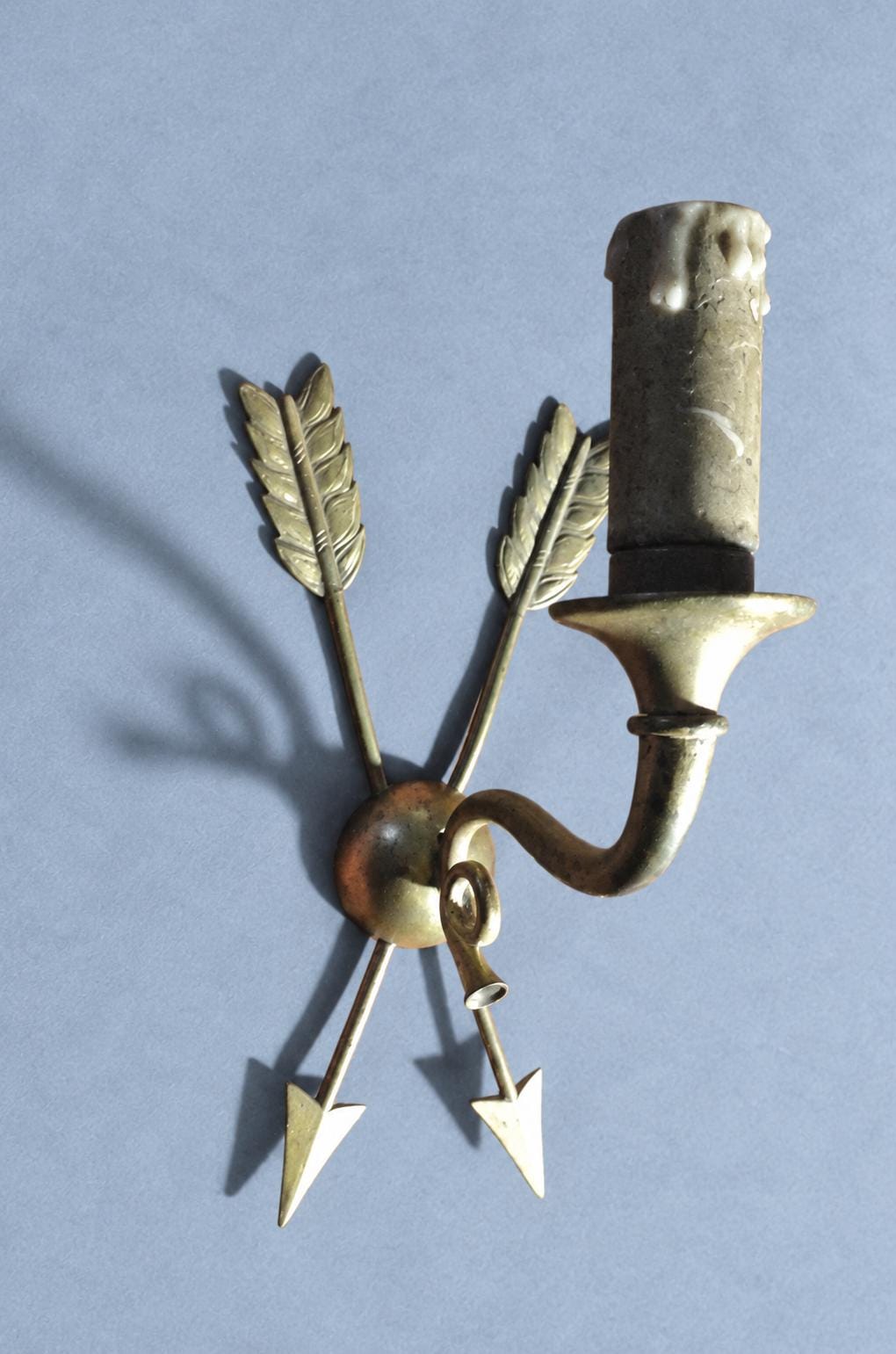 Vintage Louis XVI Style Single Wall Sconce with Hunting Horn Arm and Crossed Arrows