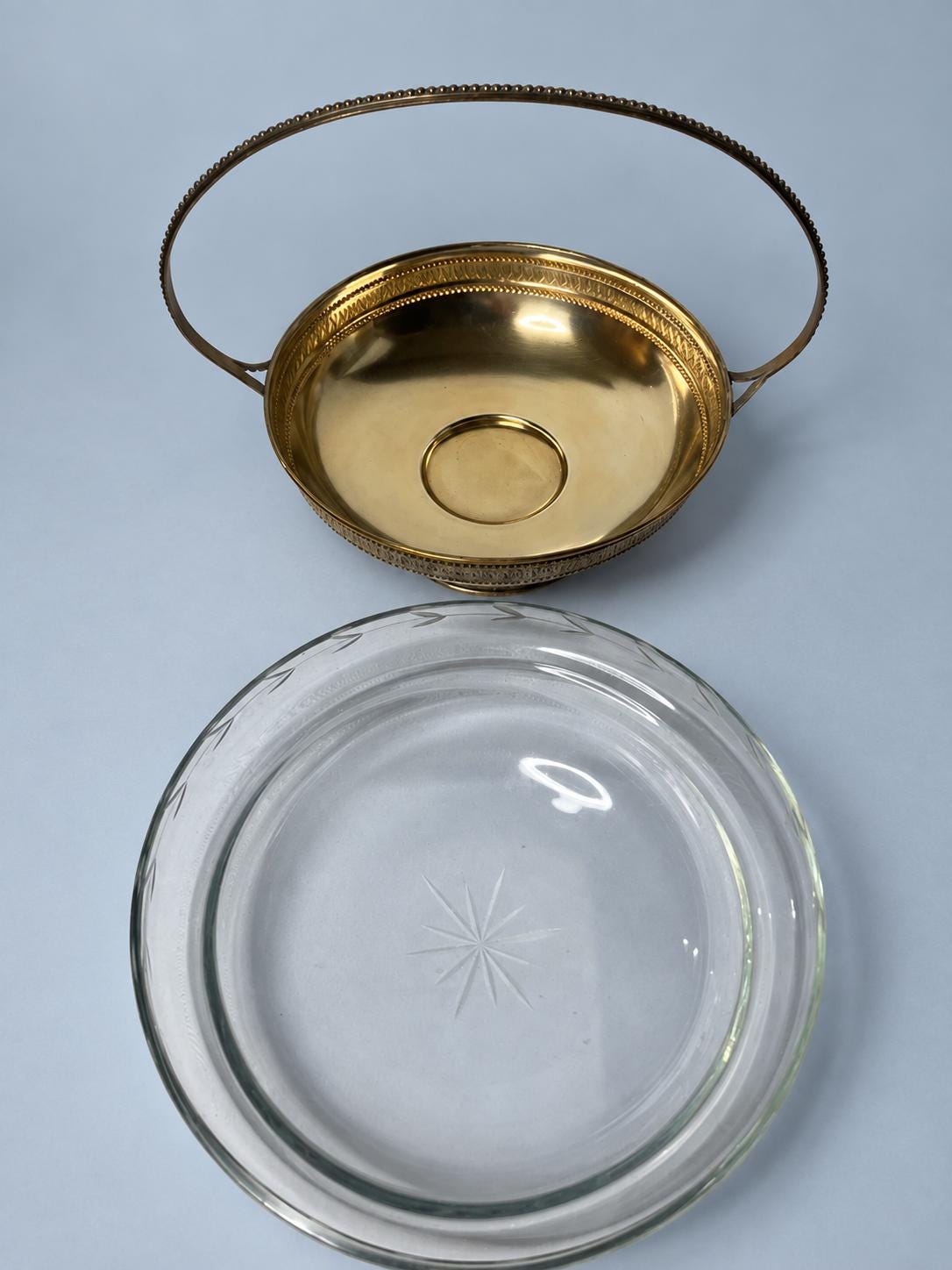 Vintage Handled Fruit Bowl, Attributed c. 1940s, Engraved Glass Liner in Silver-Tone Metal Frame with Classical Frieze, 23 cm