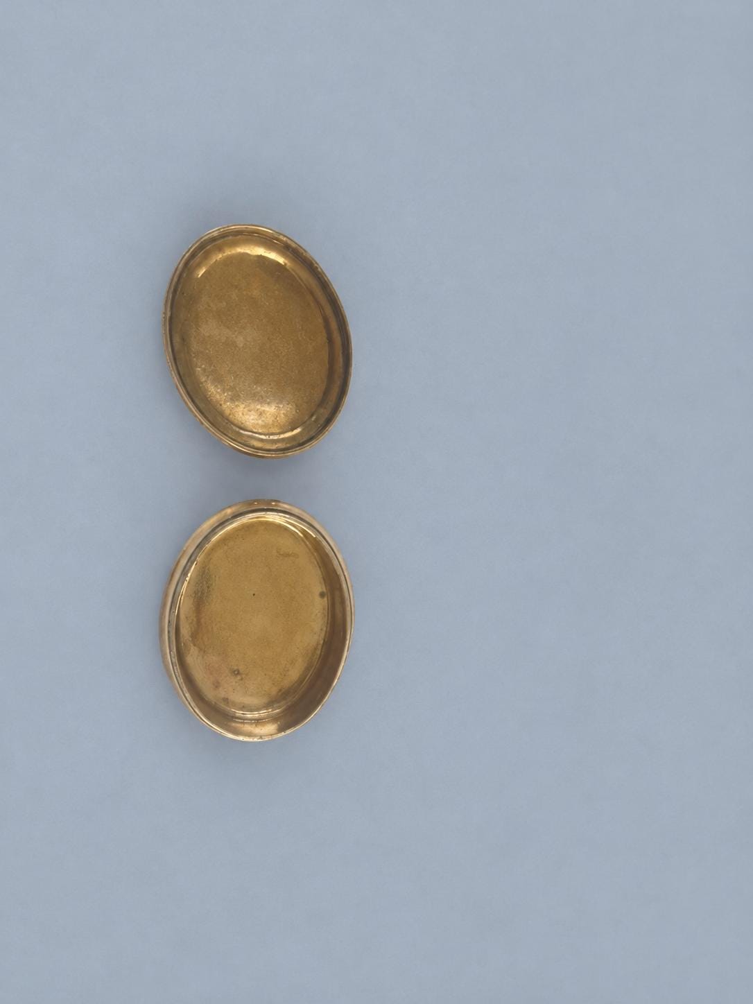 Vintage 1920s–30s Small Oval Brass-Tone Box with Slip-On Lid