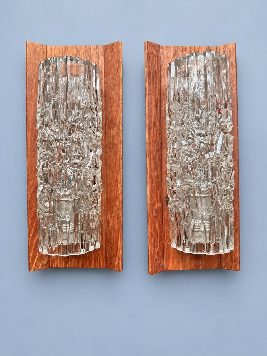 Vintage Pair of Wood and Bark Glass Wall Sconces, Attributed 1960s–70s, Brutalist Mid-Century Style, 28 cm