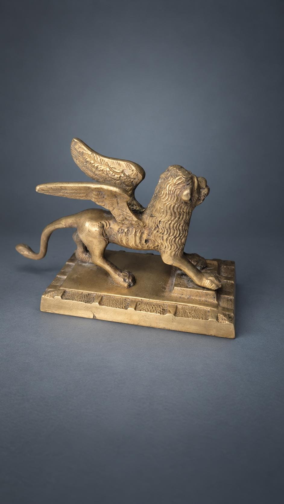 Winged Lion Figure in Patinated Metal on Stepped Base, Lion of Saint Mark Style, Desk Ornament or Paperweight