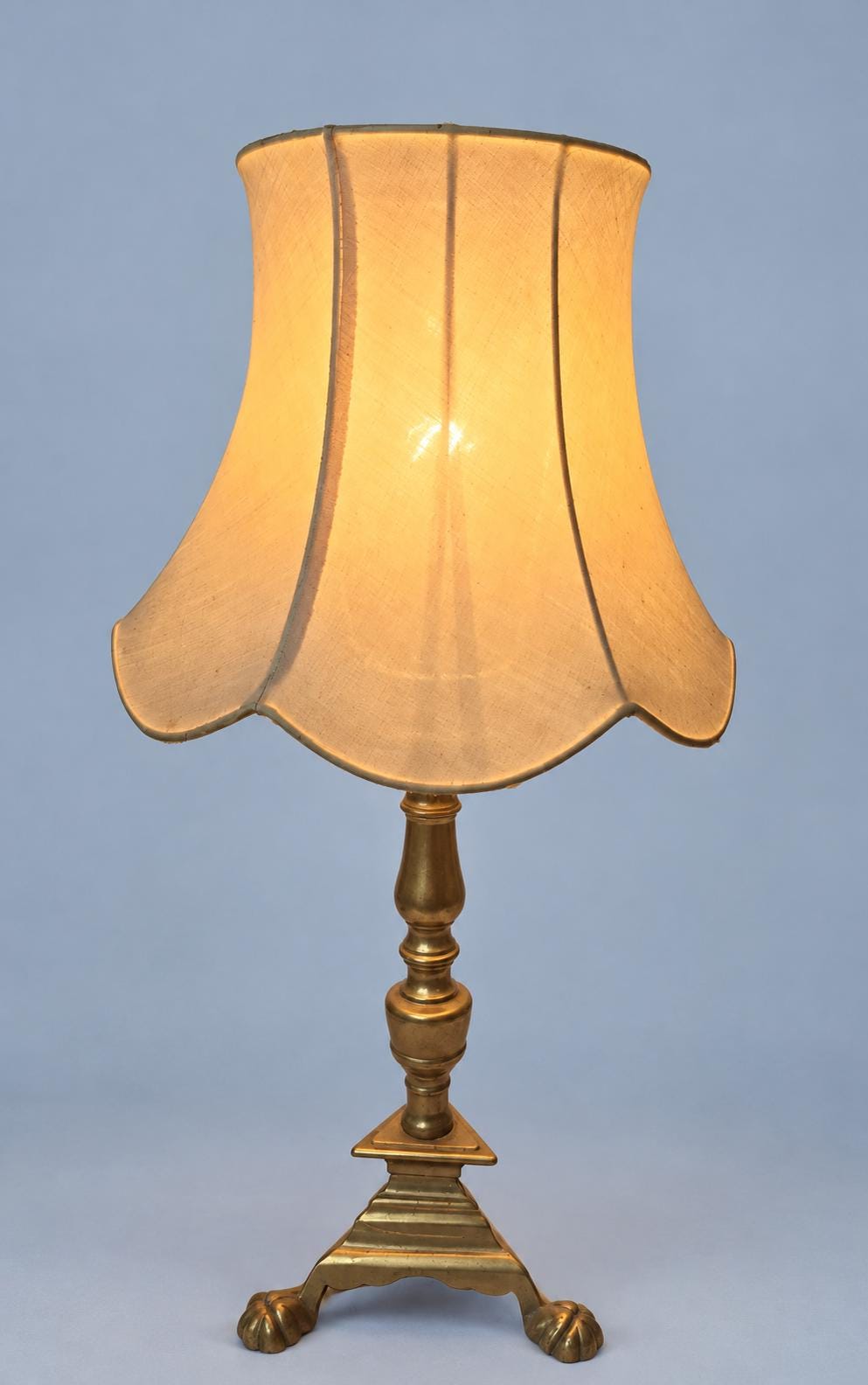 Vintage Gilt Metal Table Lamp on Paw Feet, Turned Baluster Stem with Scalloped Fabric Bell Shade, 35 cm