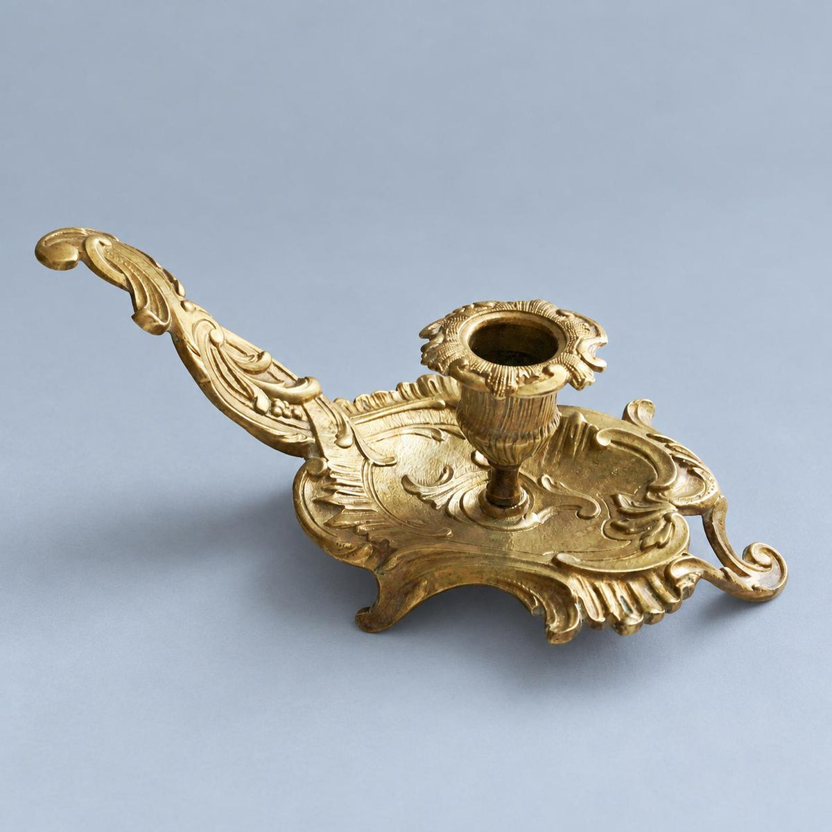 Vintage Louis XV Rocaille Style Gilt Metal Chamberstick, Hand Candle Holder with Scrolled Handle, 23 cm