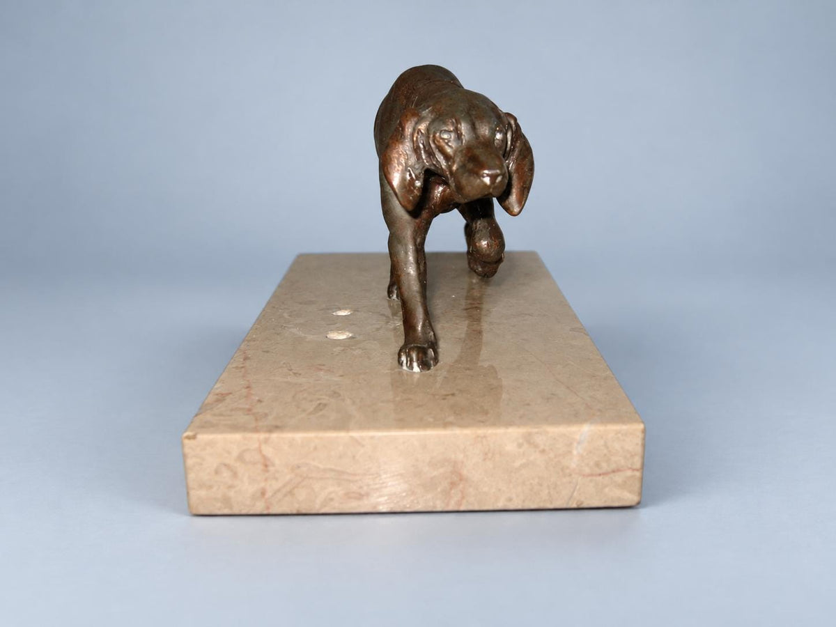 Vintage Hunting Dog Sculpture Following a Scent, Patinated Metal Hound on Beige Marble Base, 20.5 cm