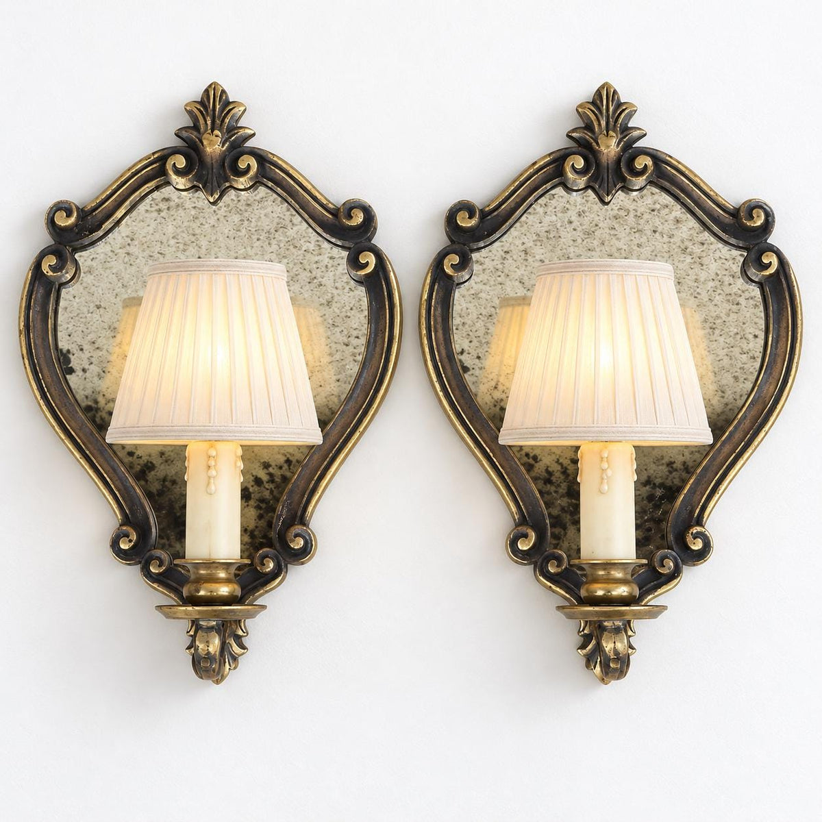 Vintage Pair of Single-Light Mirror Wall Sconces, Cartouche-Shaped Mirrors in Two-Tone Metal Frames with Palmette Crests, 29 cm