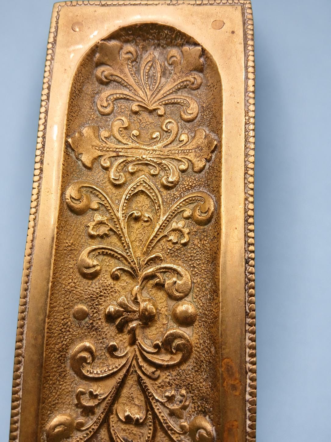 Vintage Brass Tone Pen Tray with Ornate Scroll Relief and Beaded Rim, Rectangular Footed Desk Vide Poche, 19.6 cm