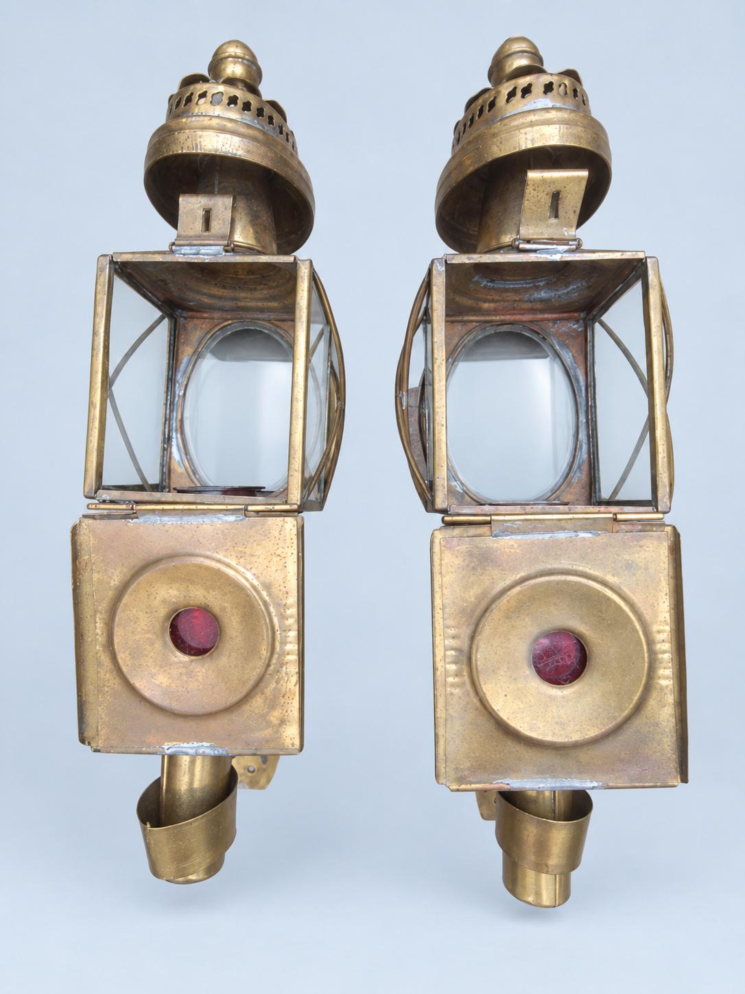 Vintage Pair of Brass-Tone Carriage Lanterns with Oval Glass Fronts and Wall Brackets