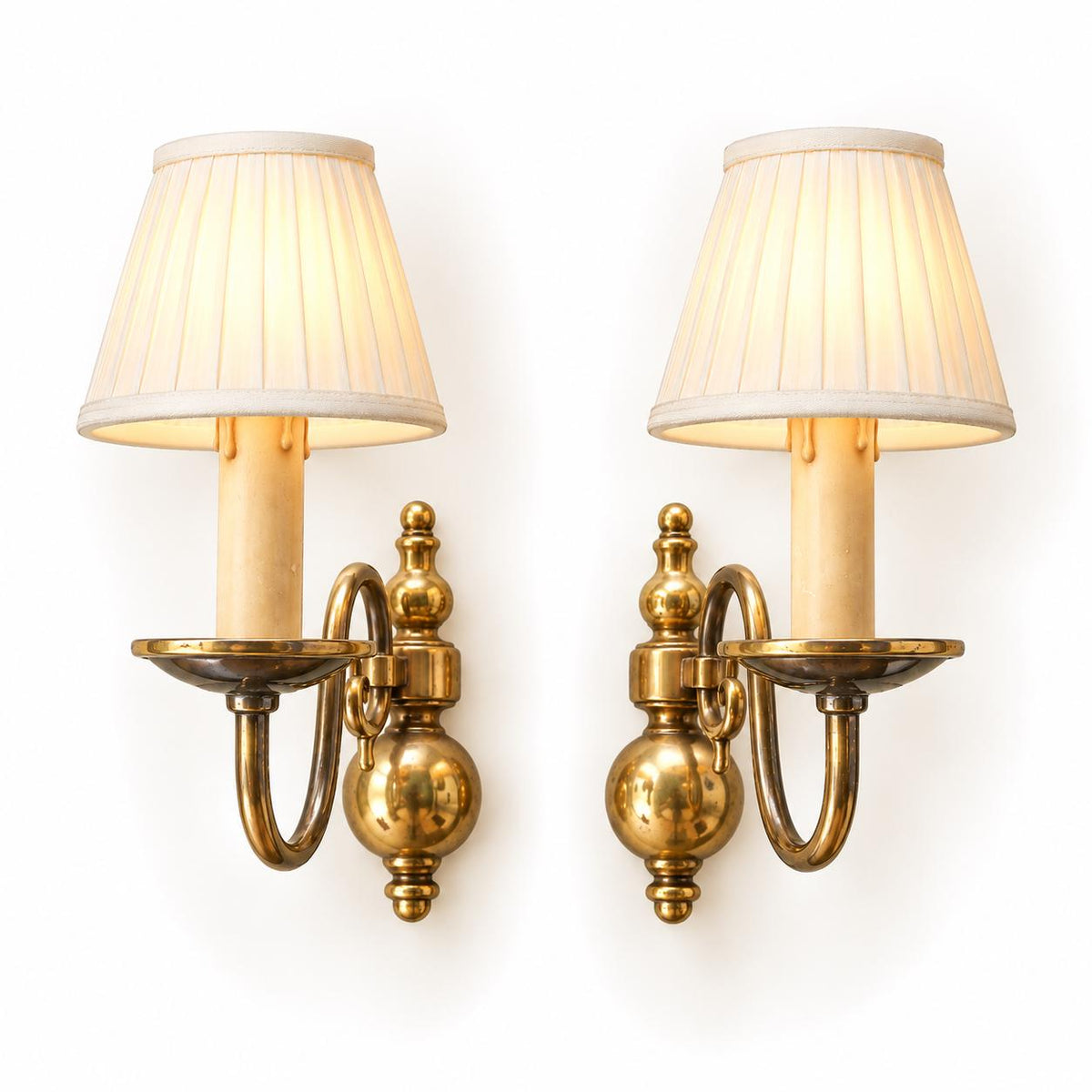 Vintage Pair of Flemish Style Brass-Tone Single-Arm Wall Sconces with Polished Ball