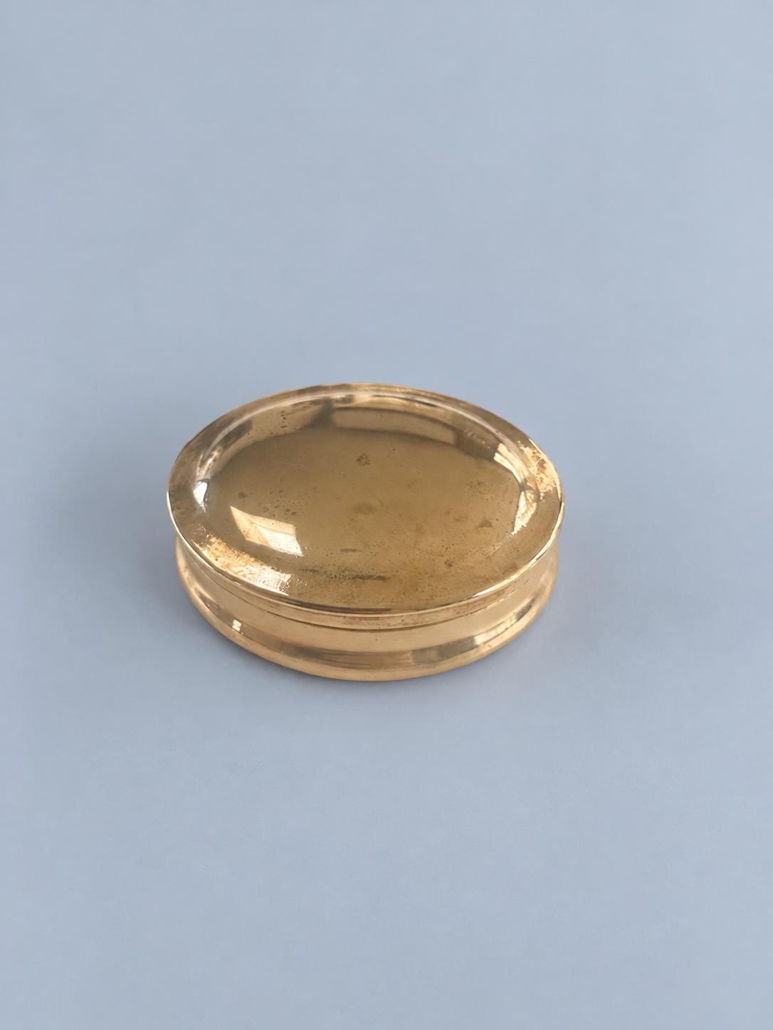 Vintage 1920s–30s Small Oval Brass-Tone Box with Slip-On Lid