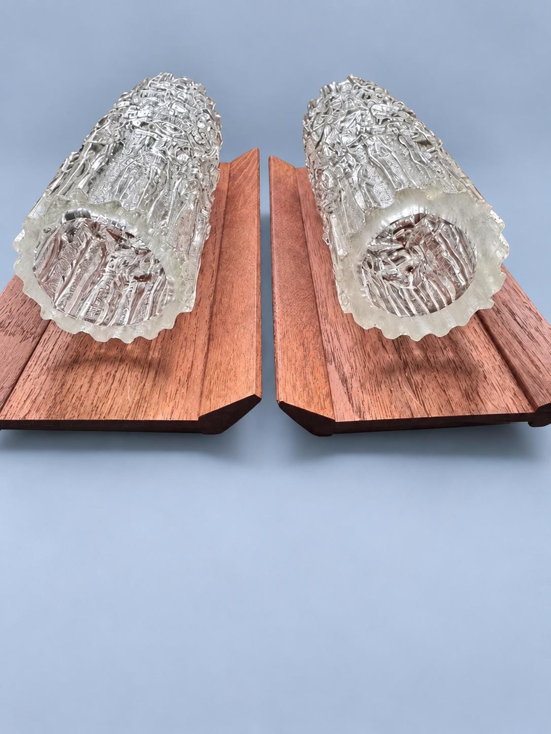 Vintage Pair of Wood and Bark Glass Wall Sconces, Attributed 1960s–70s, Brutalist Mid-Century Style, 28 cm