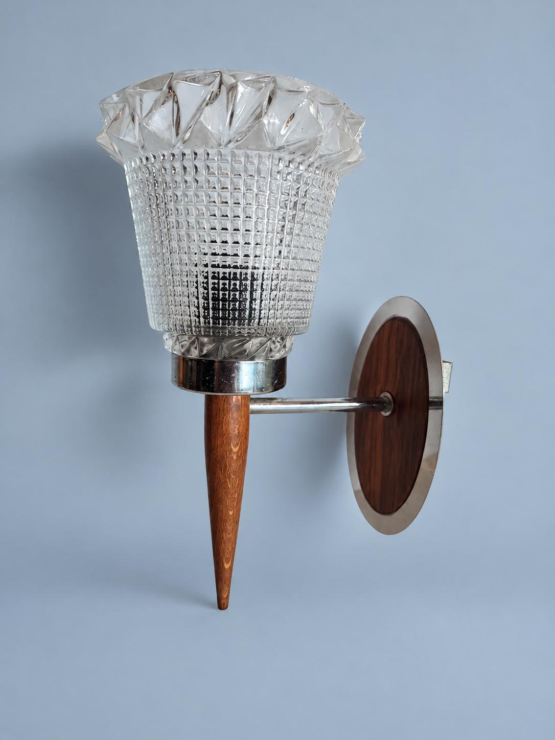Vintage Mid-Century Wall Sconce, Wood and Chrome-Finish Torch Form with Textured Glass Tulip Shade, 22.5 cm