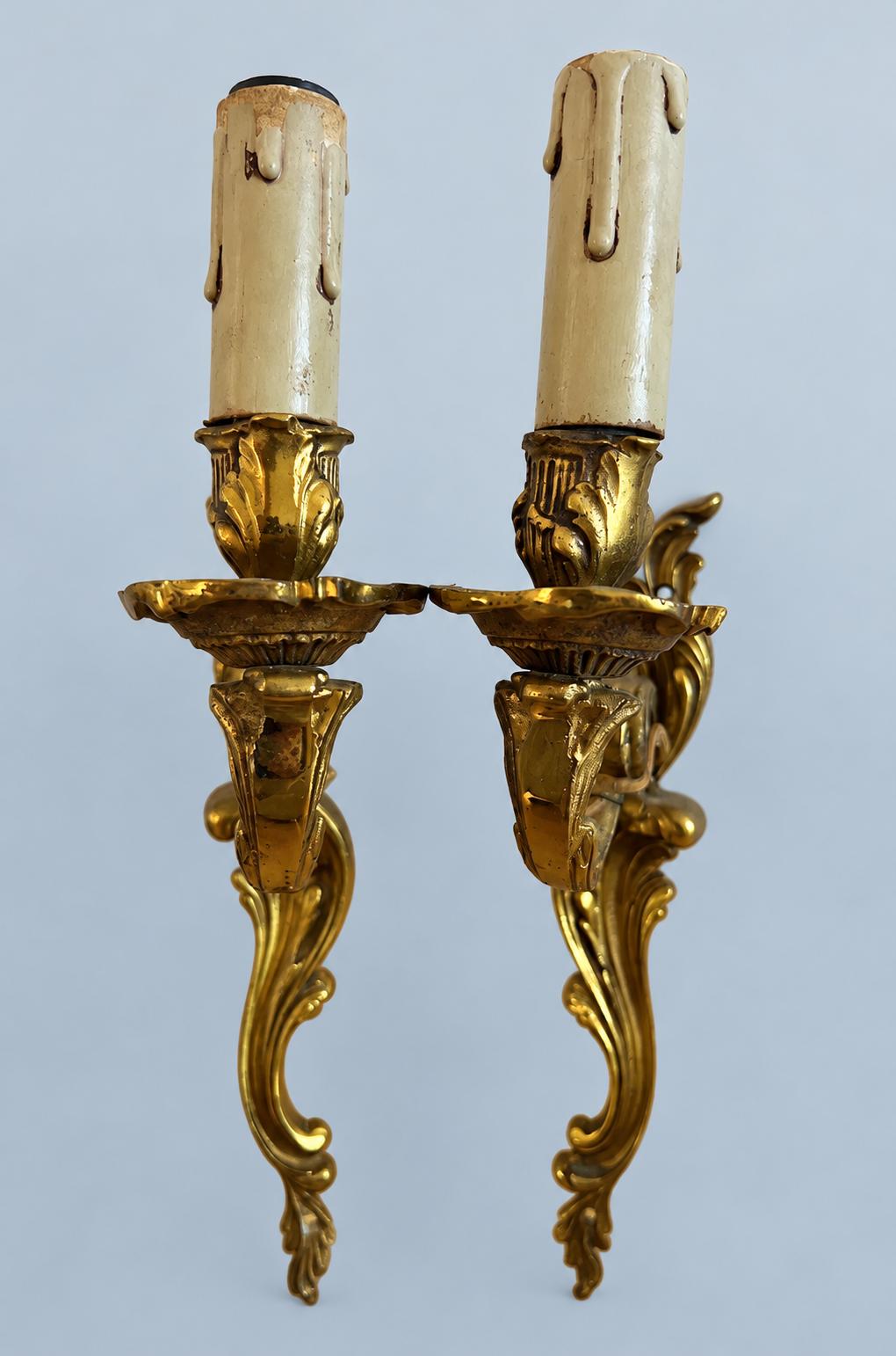 Vintage Pair of Louis XV Style Single-Light Wall Sconces, Gilt Metal Scrolls and Shell Bobèches, Candle Lights, 25 cm