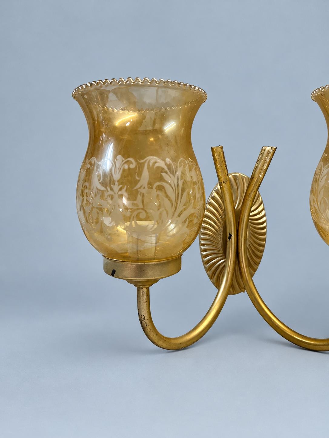 Vintage Two-Arm Wall Sconce with Amber Etched Glass Hurricane Shades, Gold-Painted Metal with Fan Backplate, 22 cm