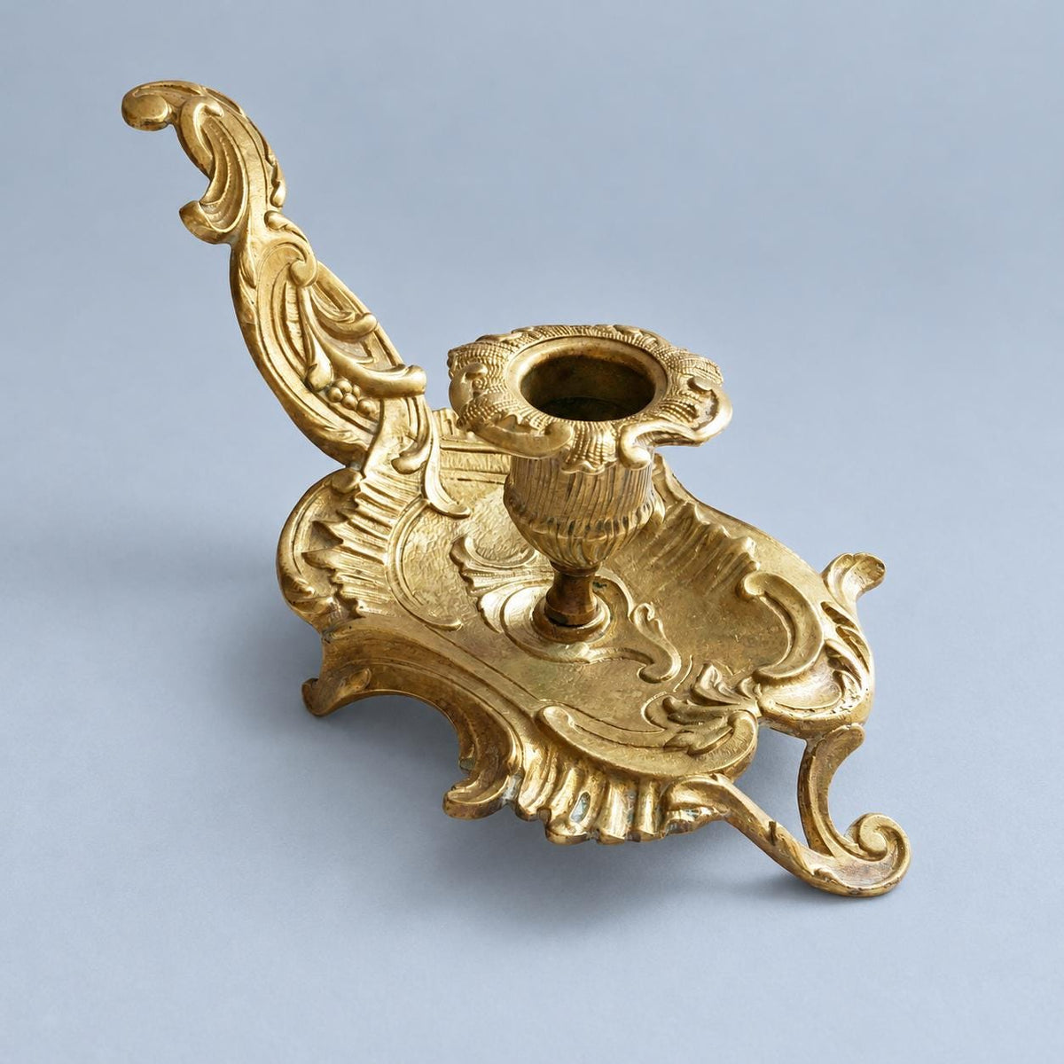 Vintage Louis XV Rocaille Style Gilt Metal Chamberstick, Hand Candle Holder with Scrolled Handle, 23 cm
