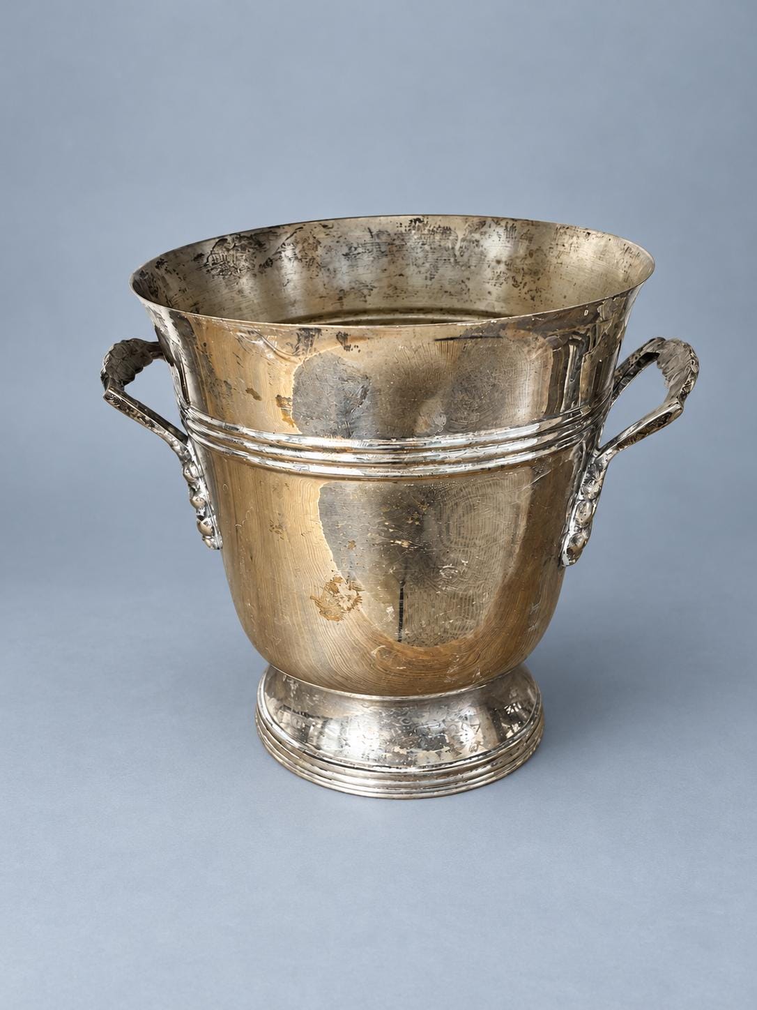 Vintage Silver-Tone Ice Bucket with Side Handles, Small Footed Wine Cooler with Ribbed Band, Bar Cart Decor, 16 cm