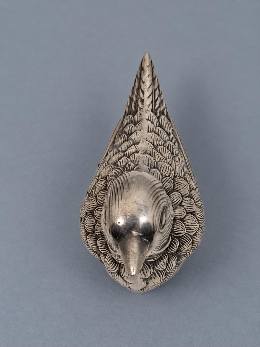 Vintage Figural Bird Salt or Pepper Shaker, Silver-Tone Metal with Finely Chased-Look Feathers, Small Table Sculpture, 7 cm