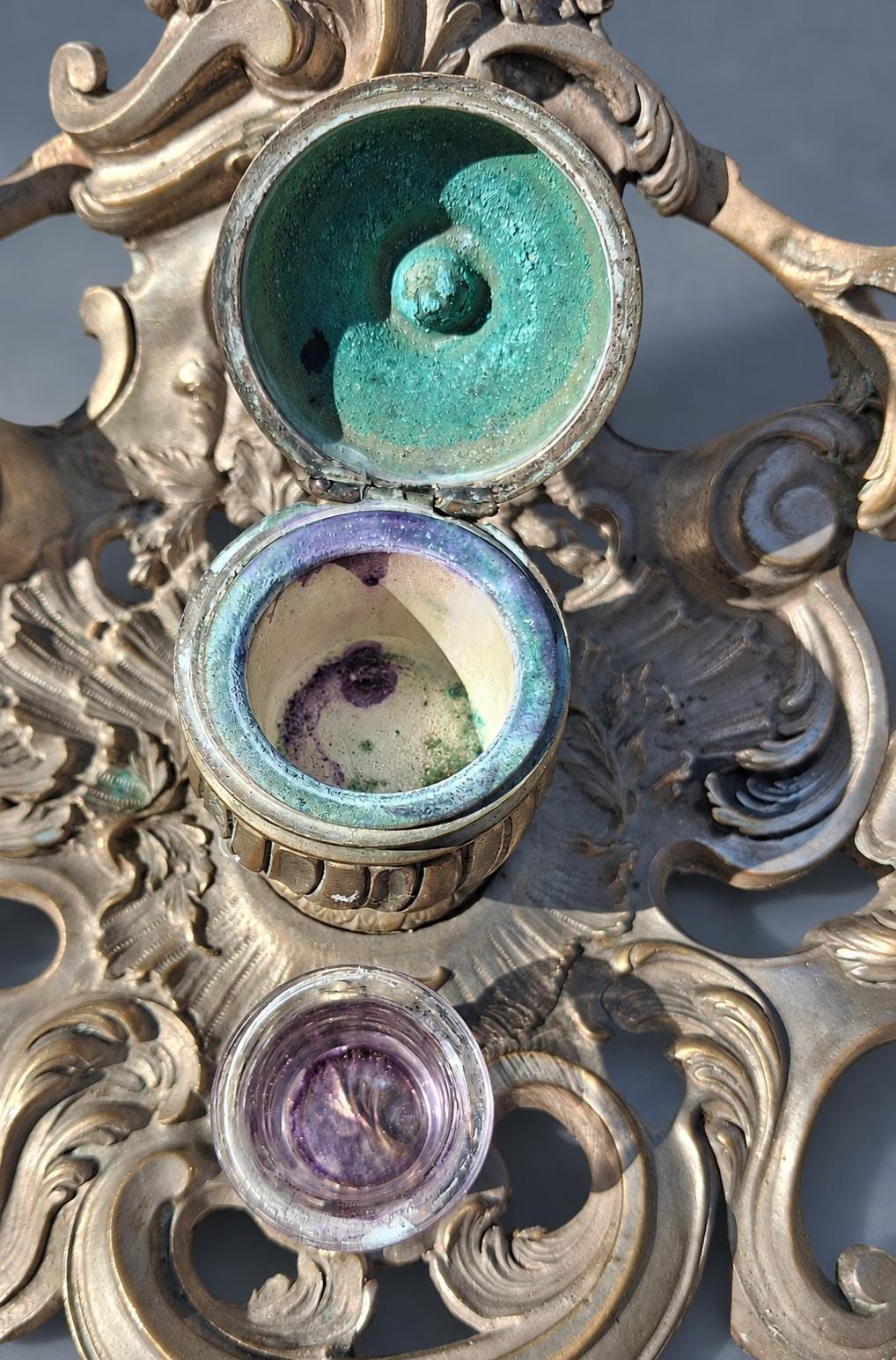 Vintage Louis XV Rocaille Style Inkstand, Silver-Tone Metal with Gadrooned Urn Inkwell and Pierced Scroll Tray, Attributed Late 19th Century