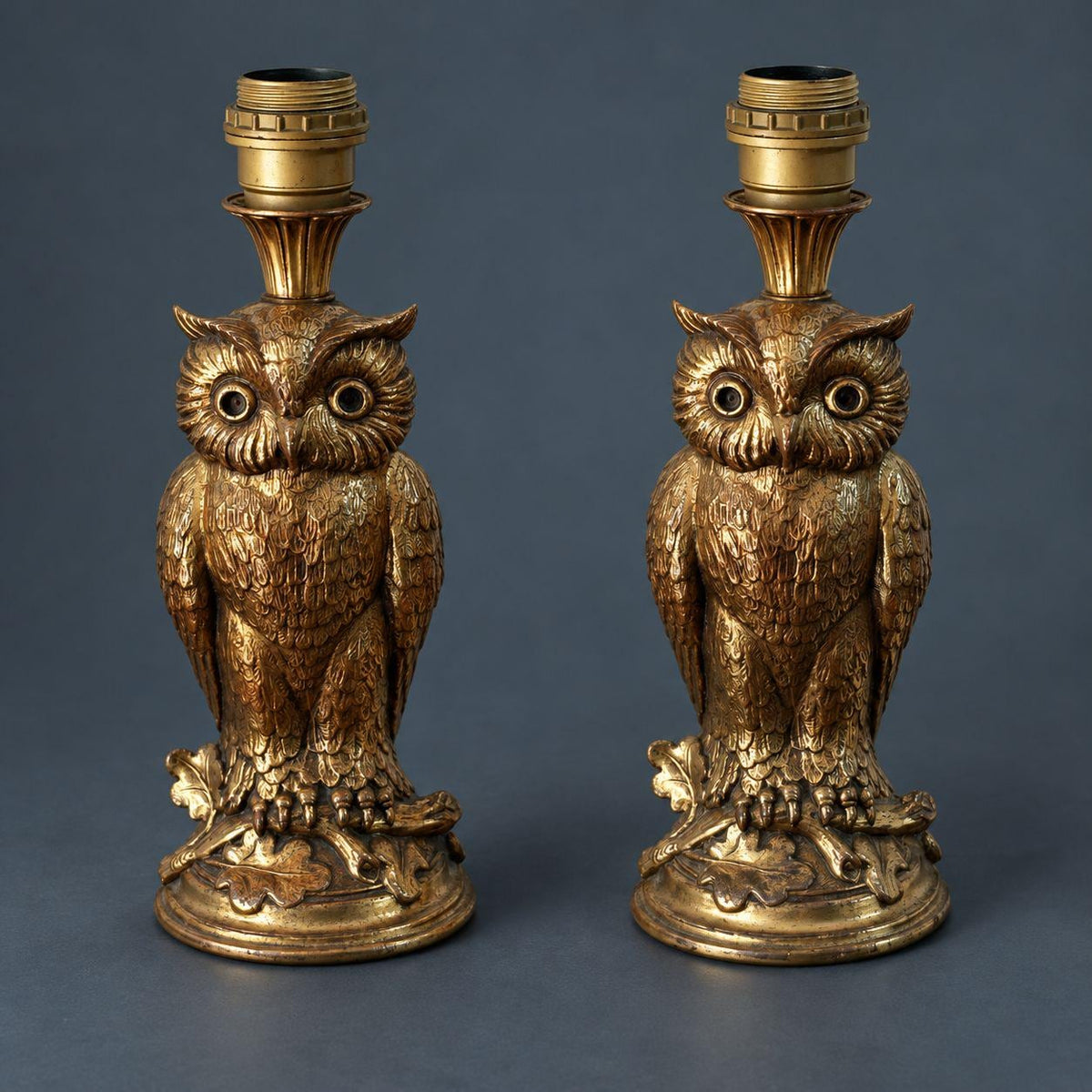 Pair of Vintage 1960s Gilt Metal Owl Table Lamps, Horned Owls Perched on Oak Leaf Branches, Hollywood Regency Bedside Lighting