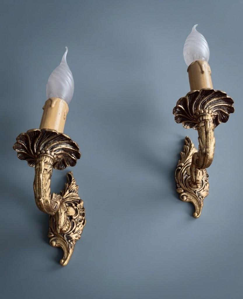 Pair of Vintage 1970s Small Bronze Single-Arm Wall Sconces, Louis XV Style Rocaille Shell Backplate, Acanthus Bobeche, Candle Lights