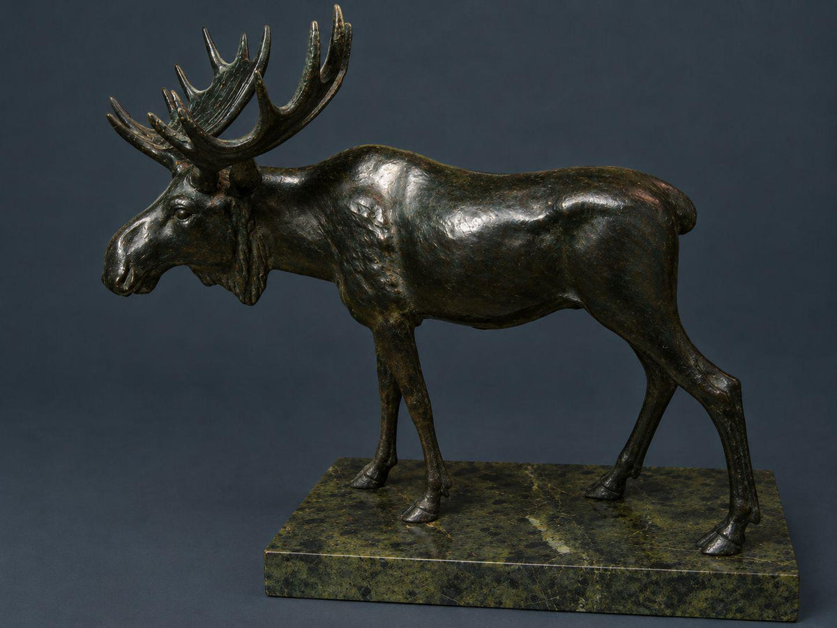 Antique Animalier Bronze Moose Sculpture, Standing Bull with Broad Antlers, Dark Graphite Patina on Stone Base, circa 1890