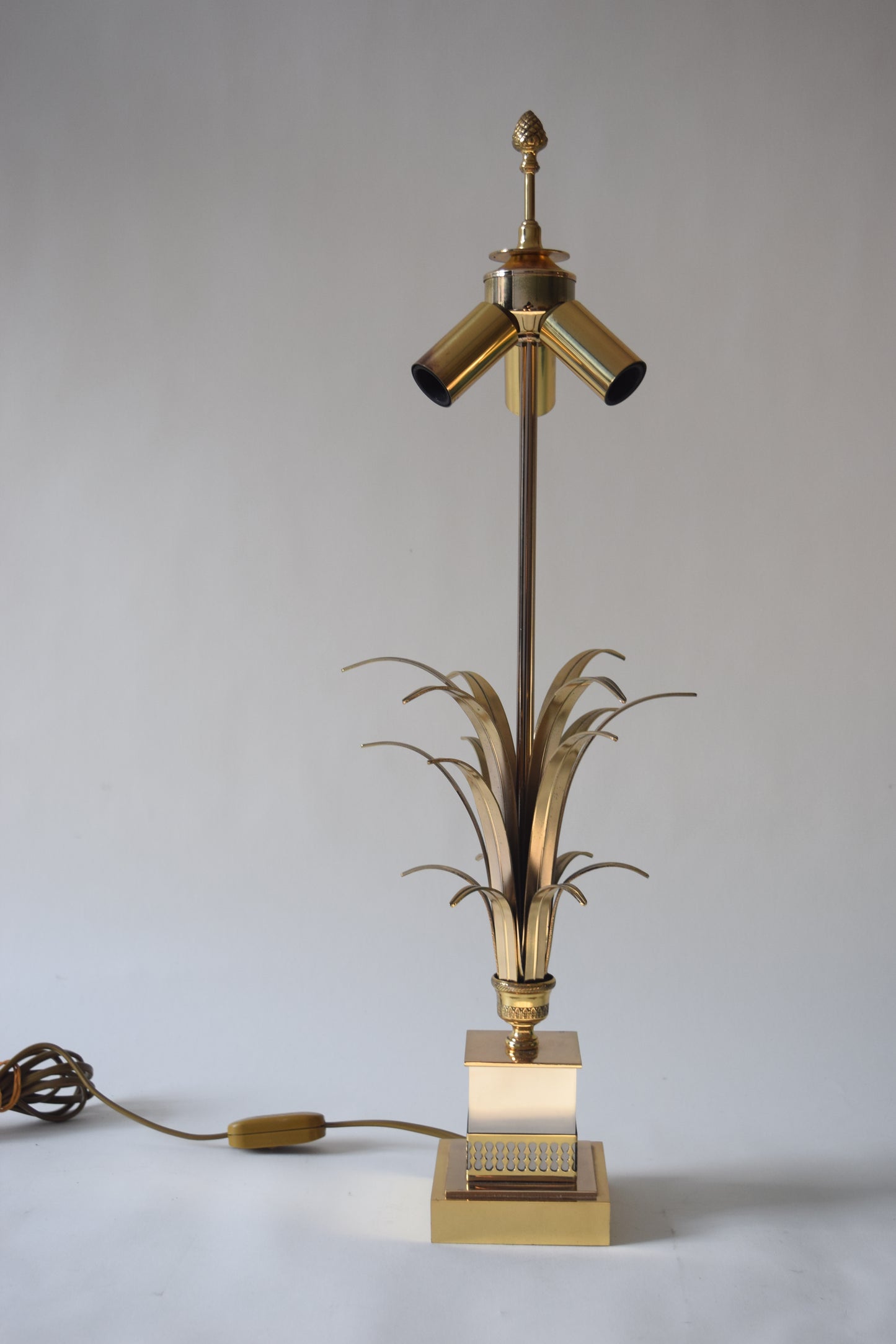 S.A Boulanger palm lamp