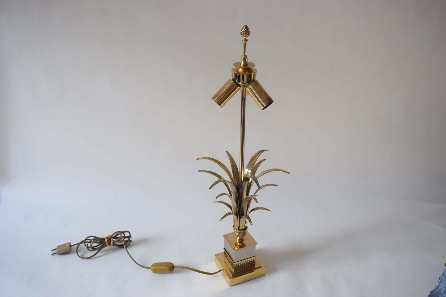 S.A Boulanger palm lamp