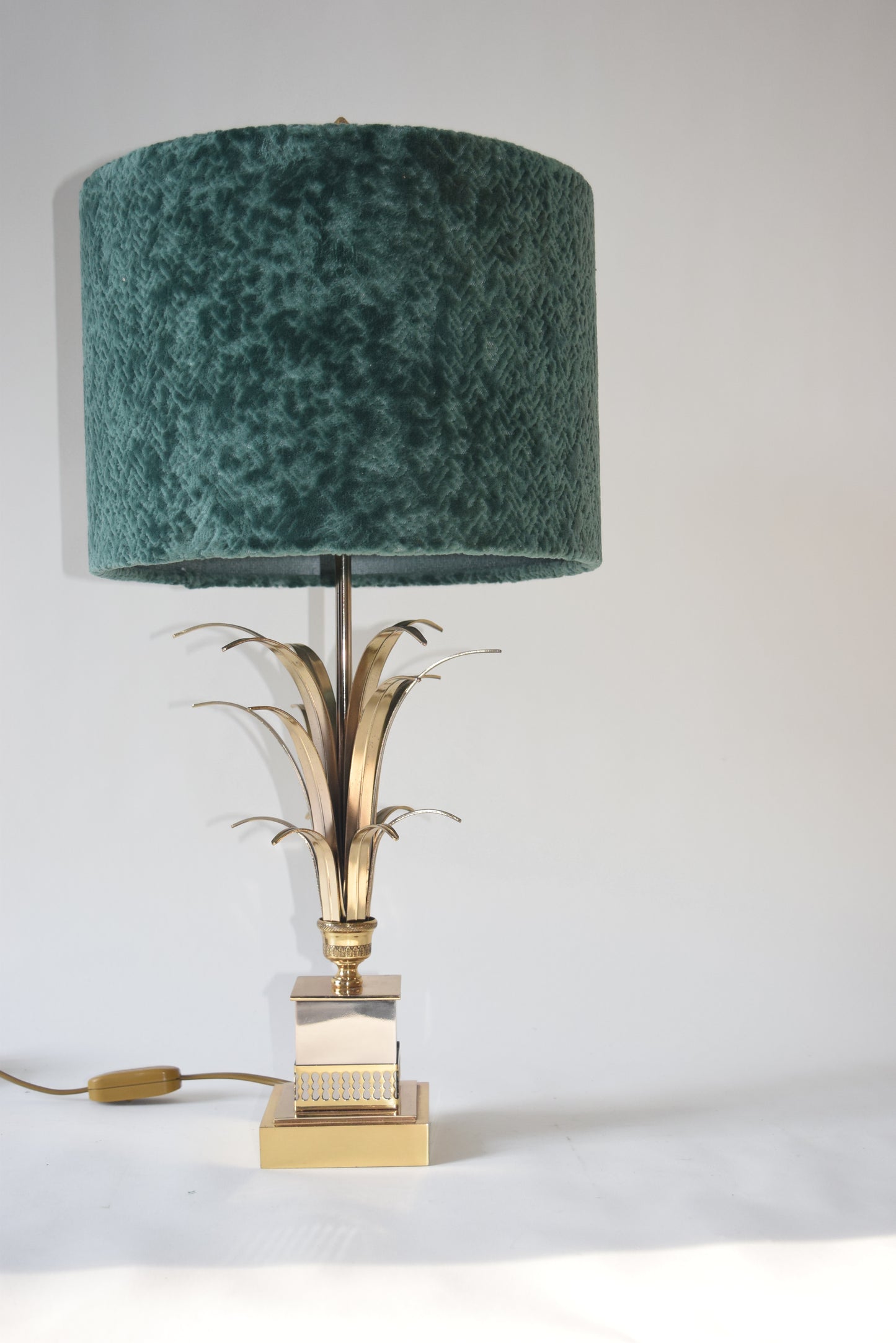 S.A Boulanger palm lamp