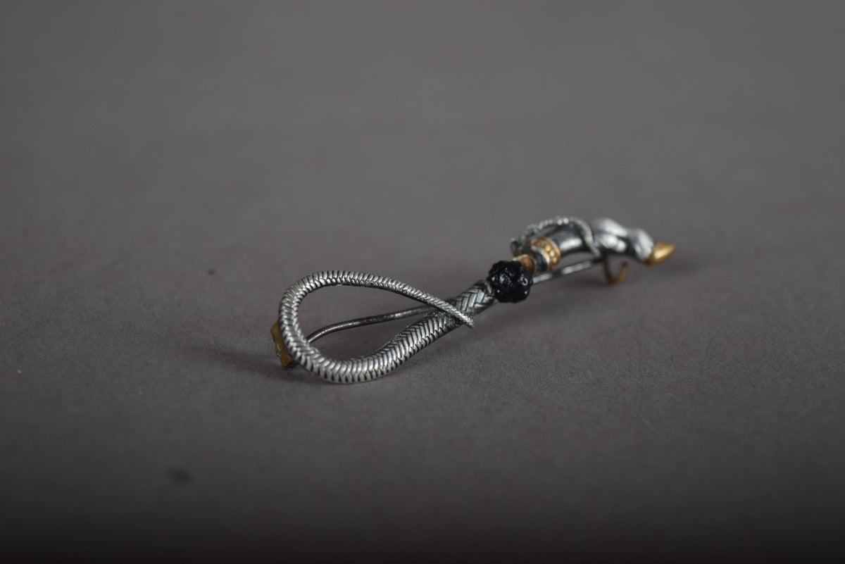 Vintage Equestrian Riding-Crop and Horseshoe Brooch, Silver and Gold Tones, 6 cm