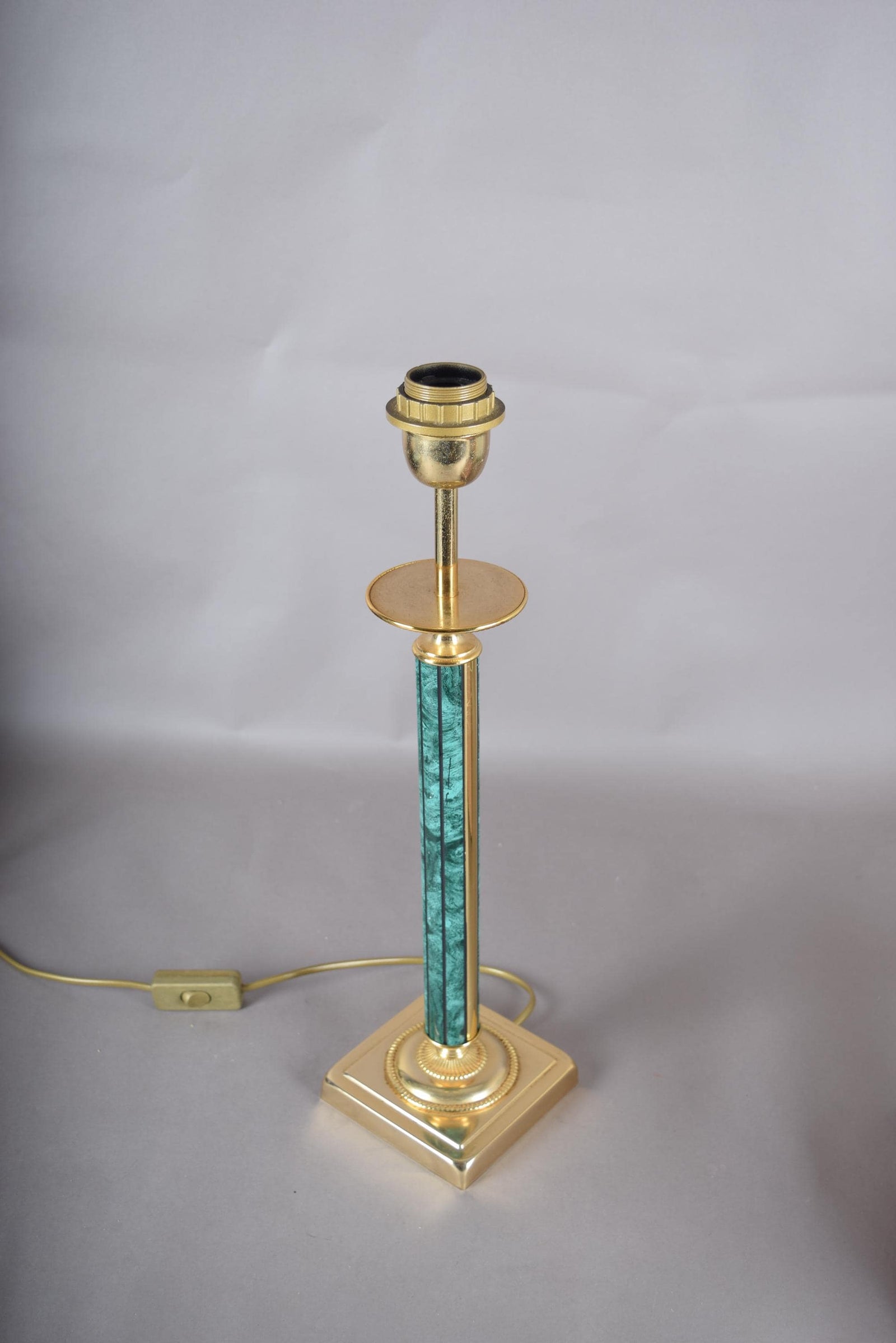 Vintage 1980s Table Lamp, Malachite-Style Green Column, Gold-Toned Metal, Hollywood Regency Style