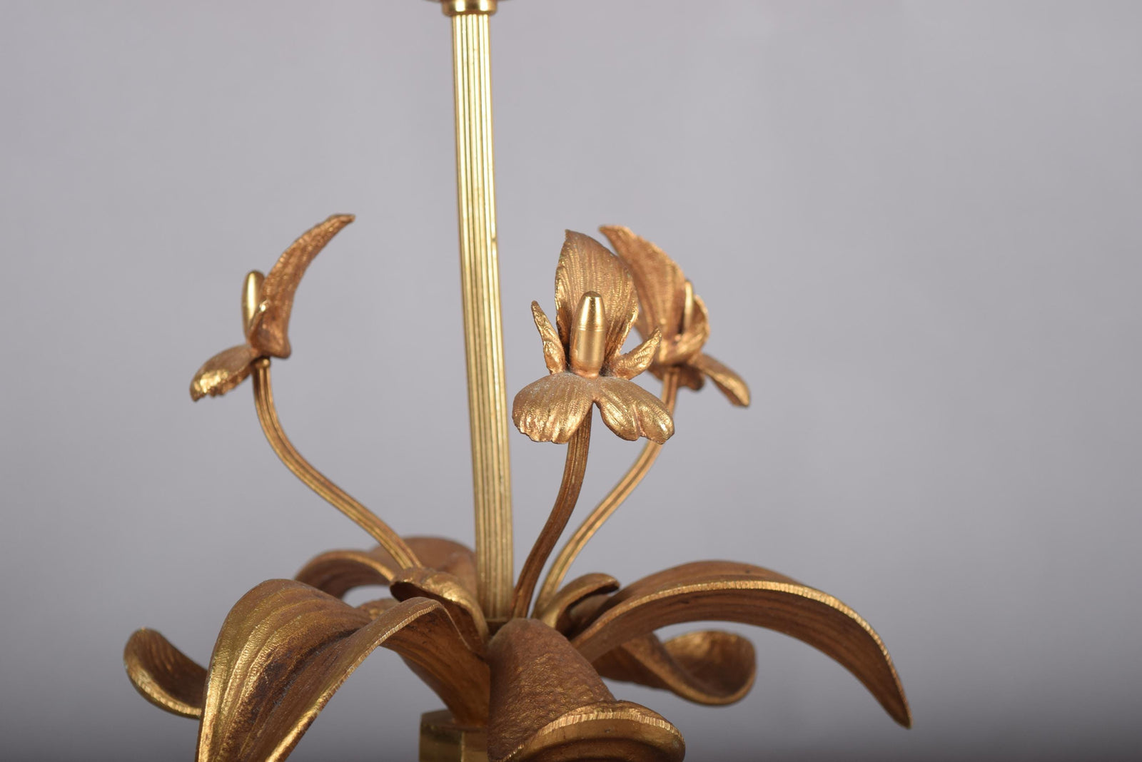 Vintage Brass Table Lamp, Floral and Leaf Motif, Wooden Base, 1970s
