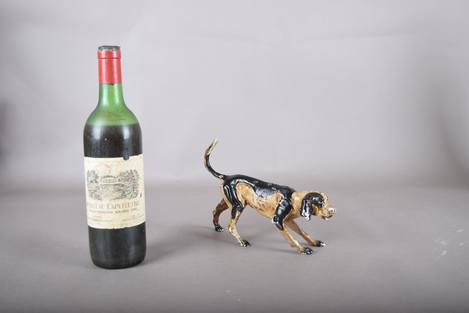 Vintage Circa 1930-1960 Hand-Painted Cast Metal Foxhound Figurine – English Sporting Country Decor Collectible