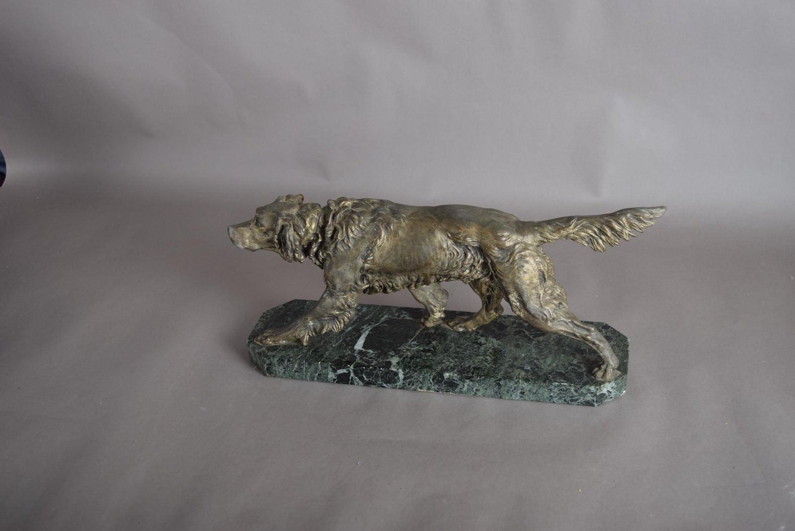 Vintage Patinated Spelter English Setter Dog Sculpture, Green Marble Base, Animalier Style, 1930s